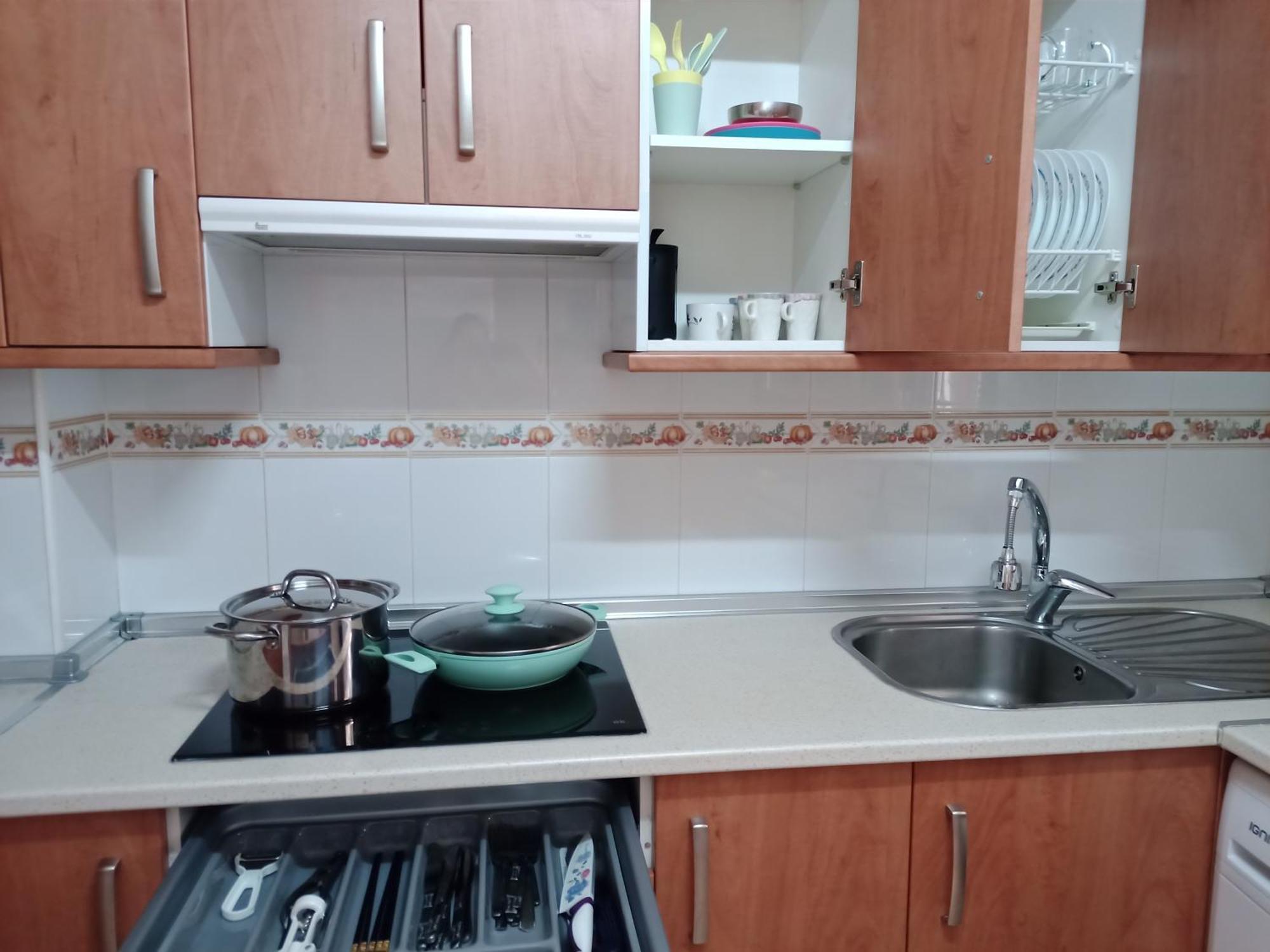 Apartamento Piso De 2 Centro Gran Vía - Plaza De España, El Salón Y 2 Tienen Aire