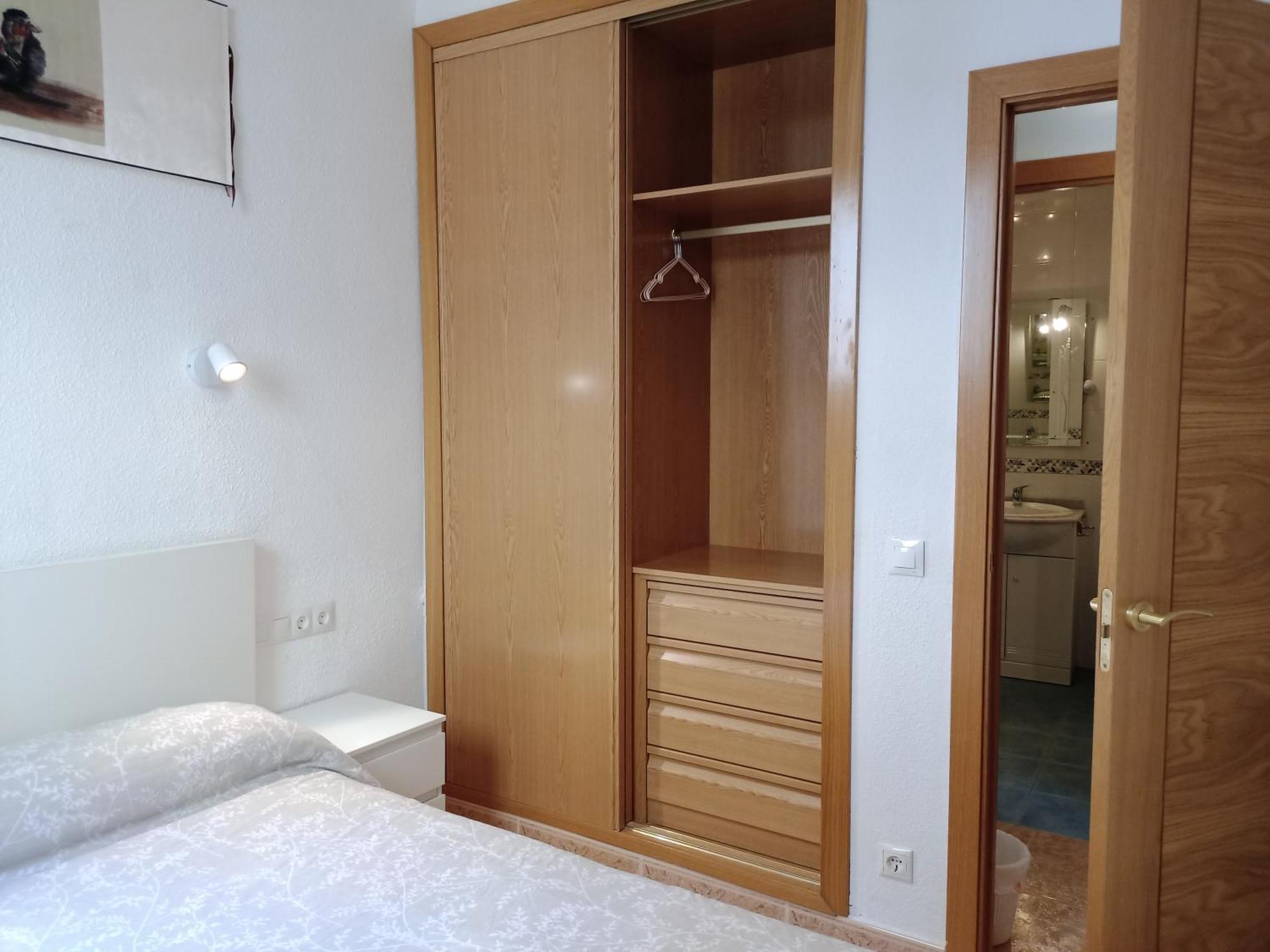 Piso De 2 Centro Gran Vía - Plaza De España, El Salón Y 2 Tienen Aire Apartamento