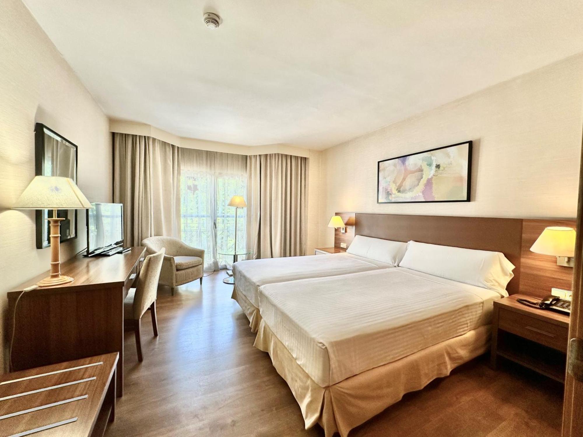 Aparto-hotel Rosales 3* Madri