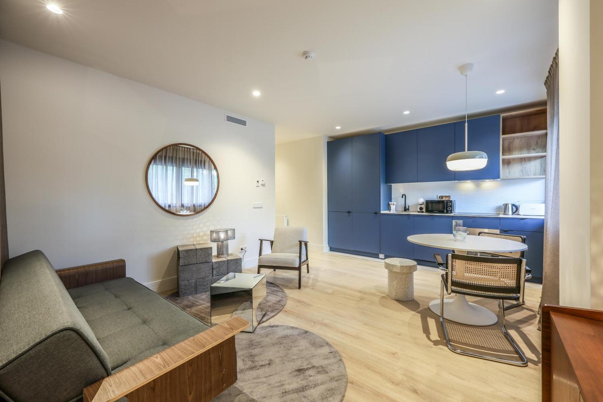 Amazinn Places Palacio Real Apartment *