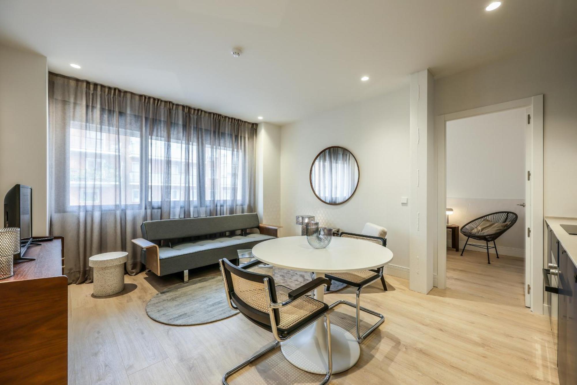 Apartment Amazinn Places Palacio Real *