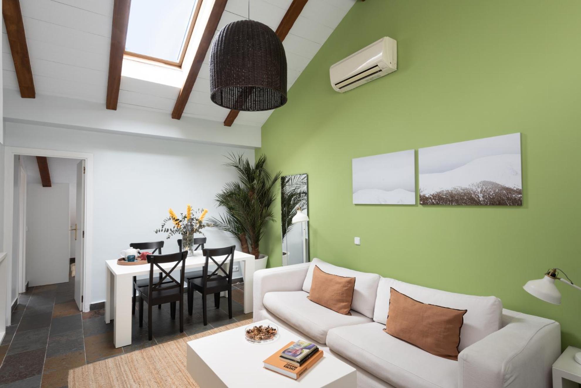 Carretas Attics Apartment *
