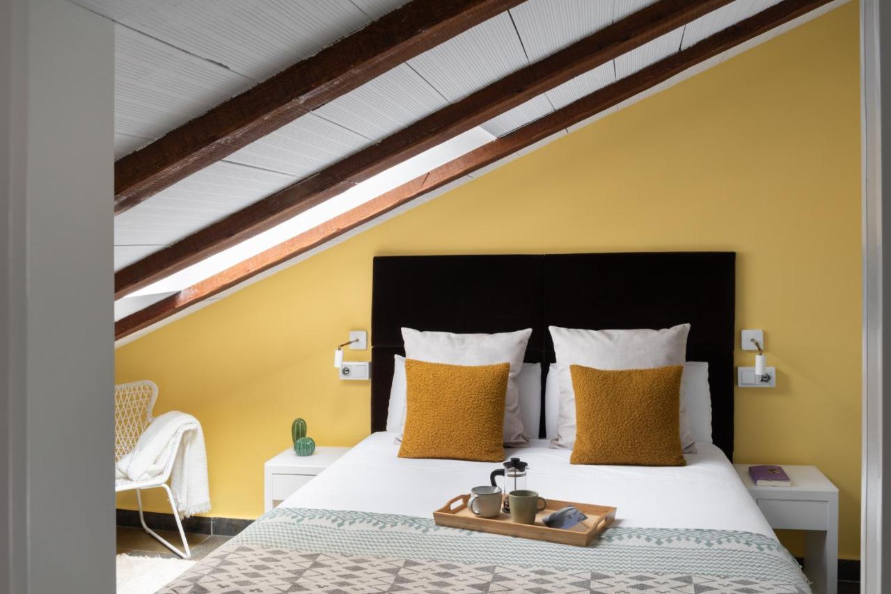 Carretas Attics Apartment *
