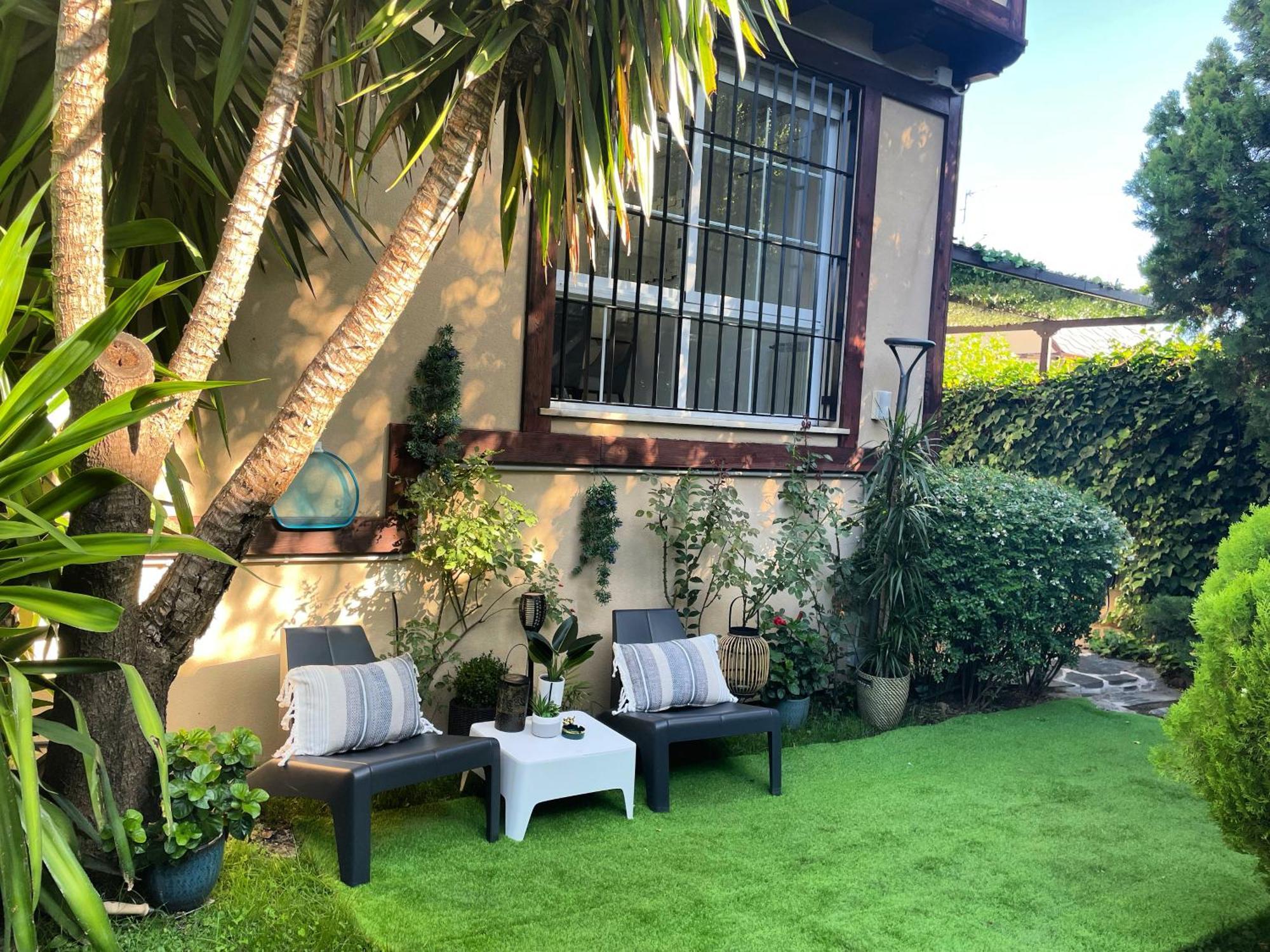Ferienhaus Moderna Casa De Lujo Con Jacuzzi En El Jardin *
