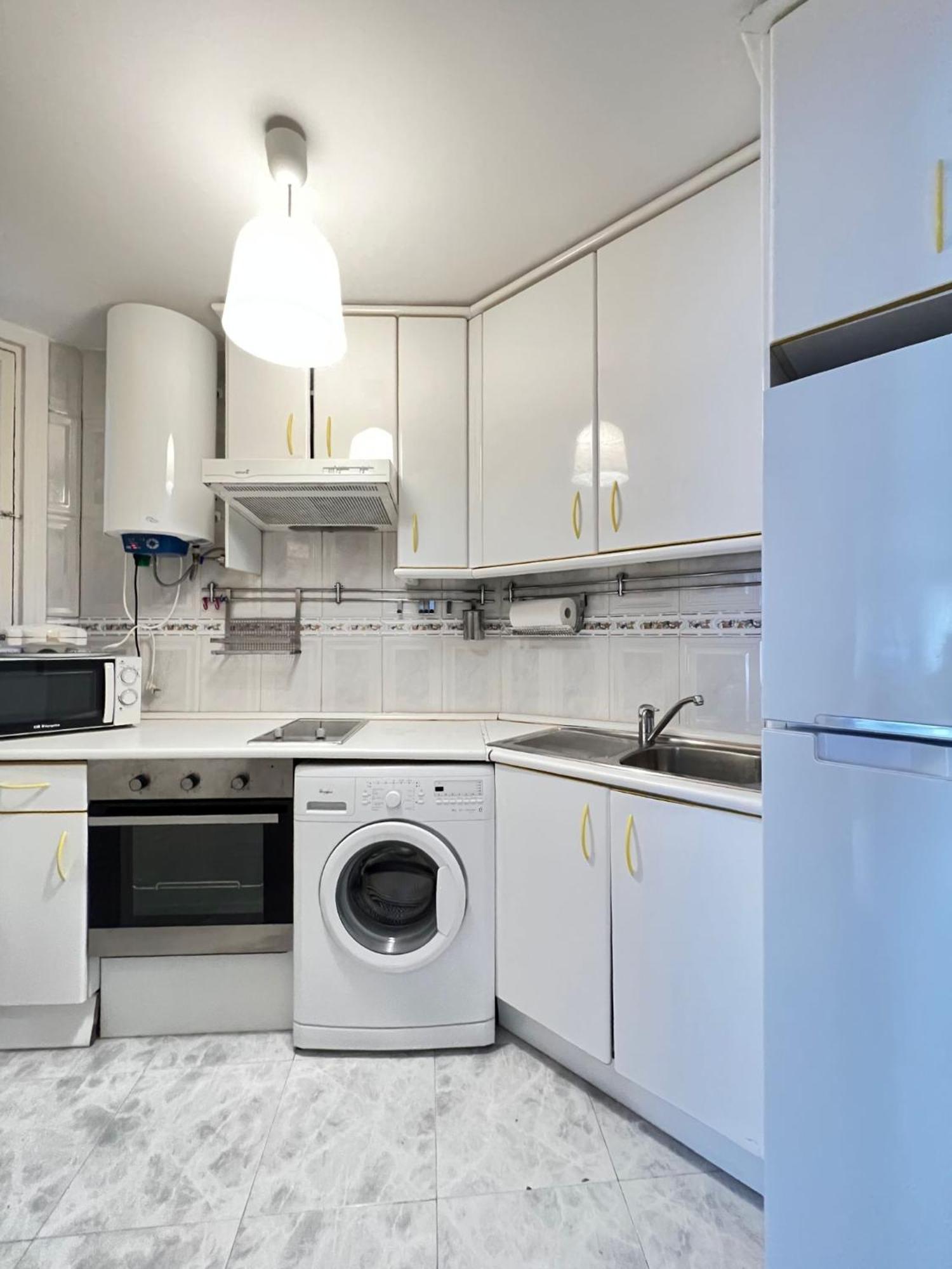 Apartamento Lovely Con Balconcitos Madrid