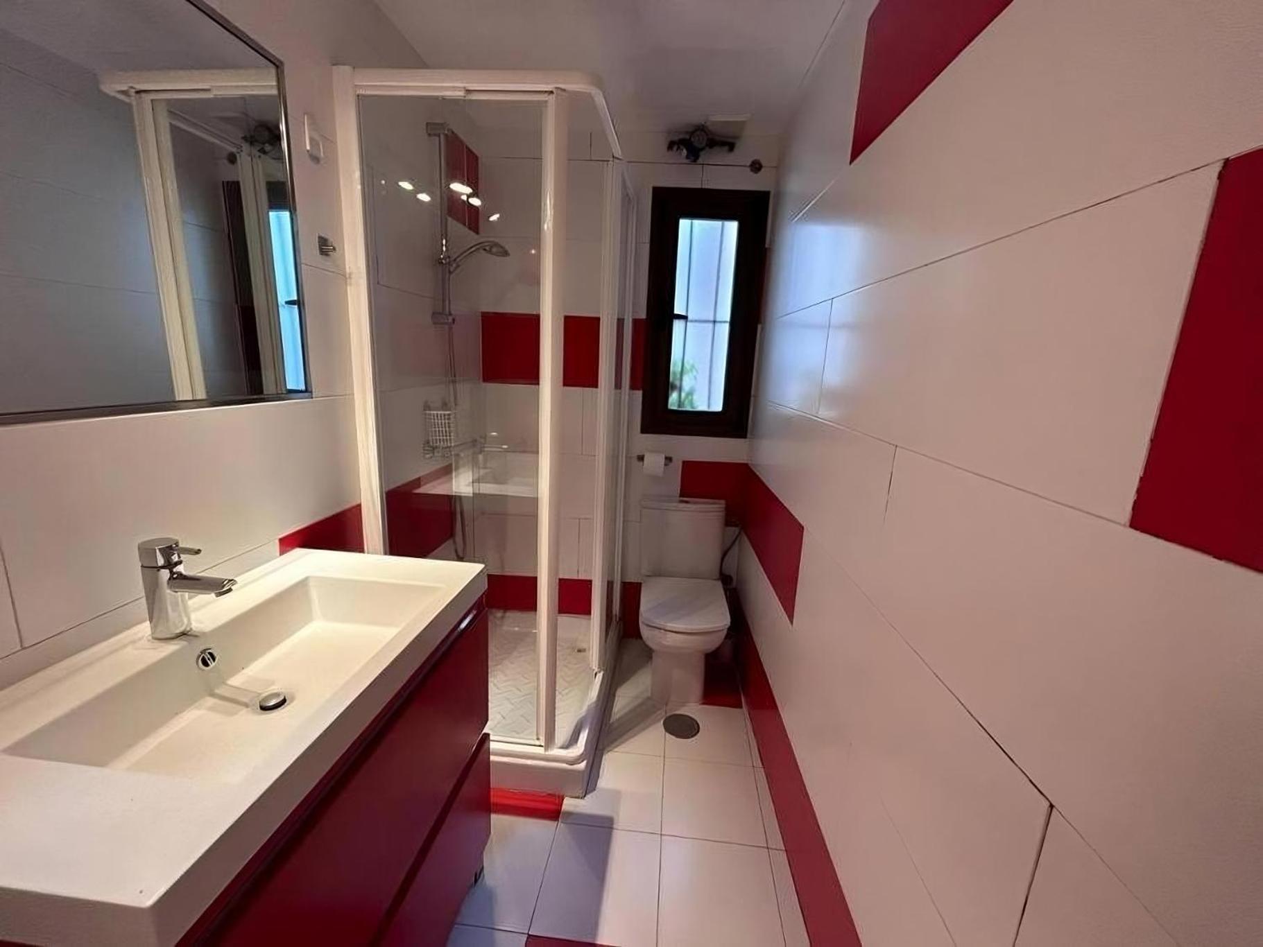 Comfortable Flat In Paseo Del Prado Atocha-almd8 Madri
