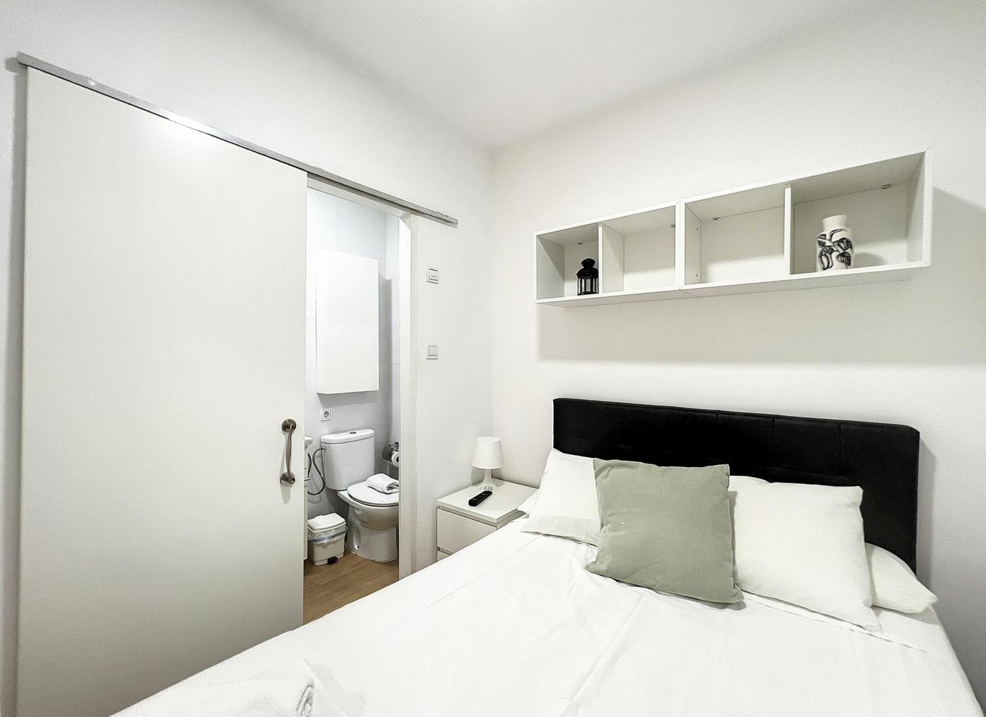 Urbantec Realty - Palacio Real - Opera Apartment *