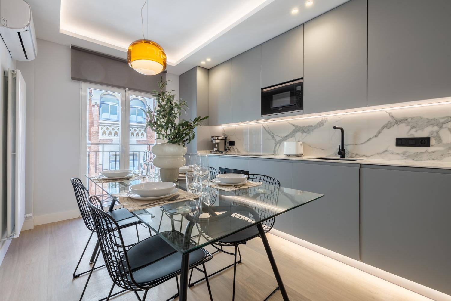 Gran Via I Calle De Silva 2br 2bh Apartment