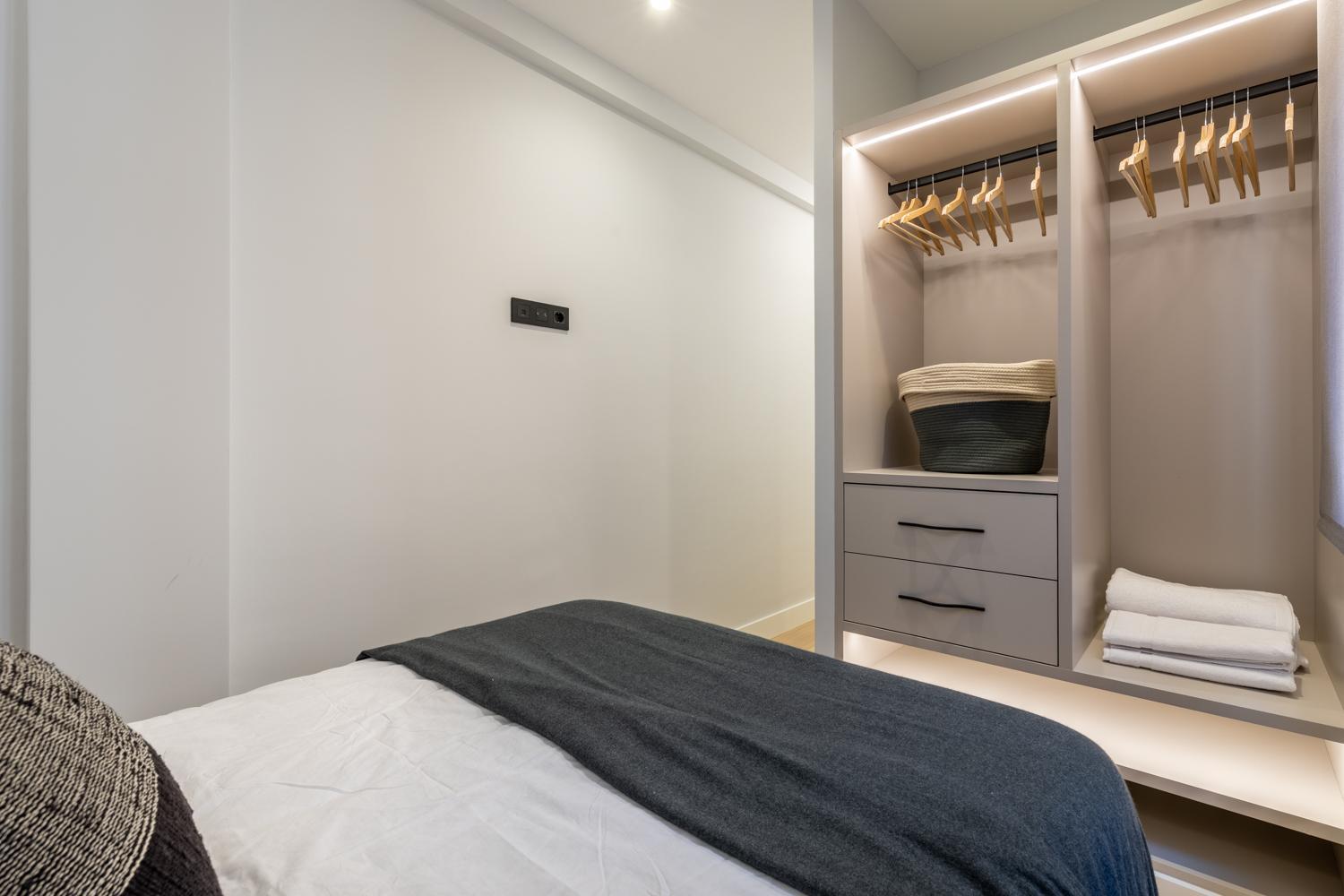 Apartamento Gran Via I Calle De Silva 2br 2bh *