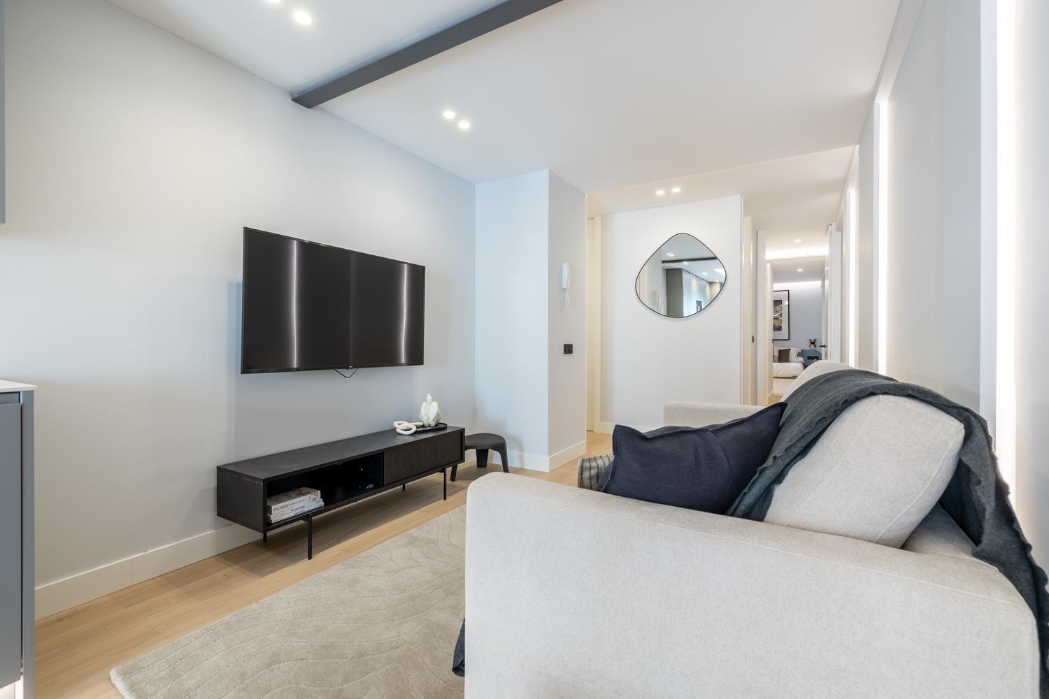 Gran Via I Calle De Silva 2br 2bh Apartment