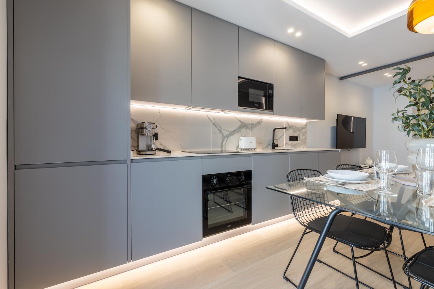 Apartment Gran Via I Calle De Silva 2br 2bh Madrid