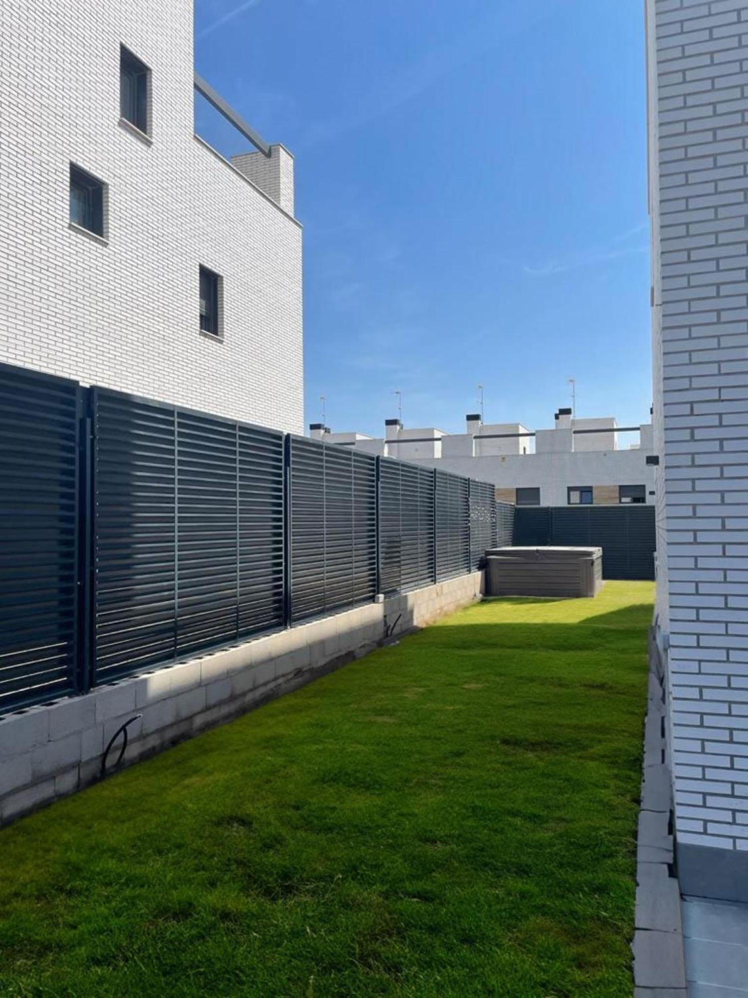 Acogedora Casa En Con Piscina Privada, Jacuzzy Y Garaje