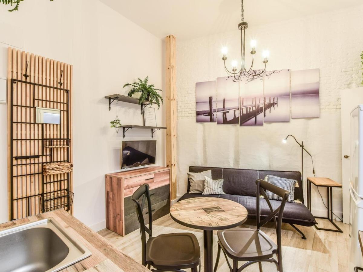 Plaza De Lavapies Alquiler Temporal Apartamento Madrid