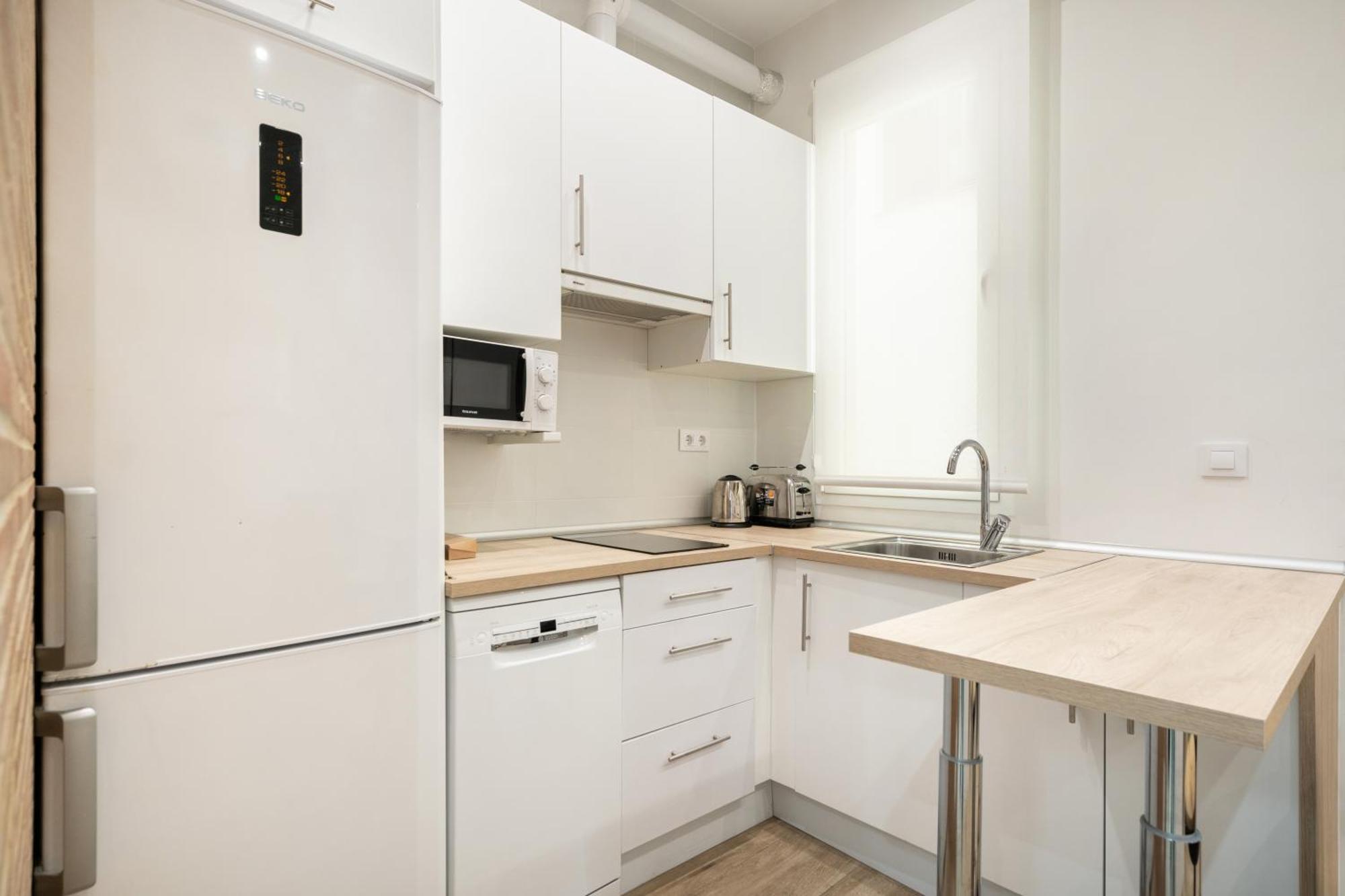 Velarde, Confort Para 2 En Barrio Malasana Apartamento Madri