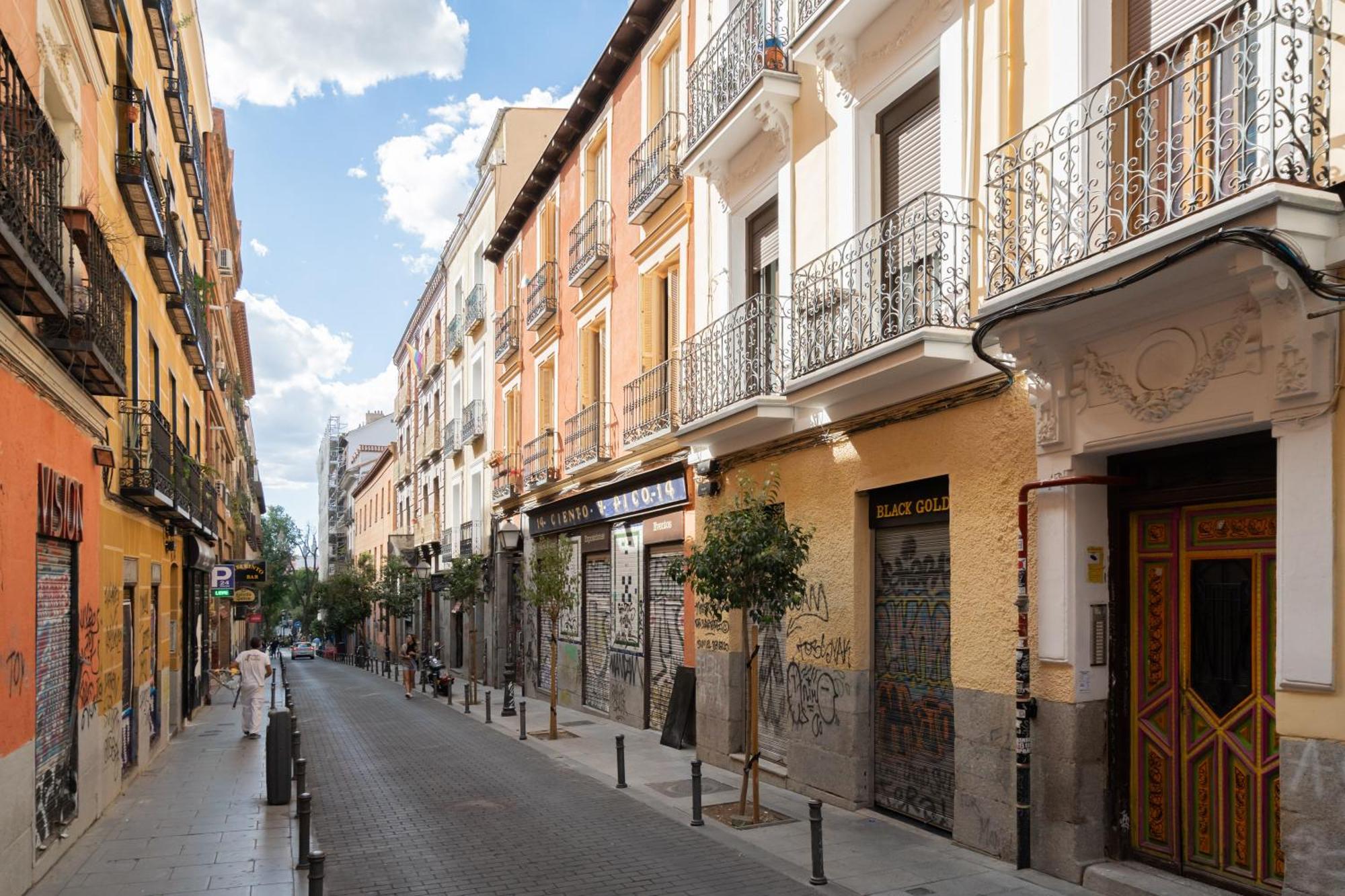 Velarde, Confort Para 2 En Barrio Malasana Apartamento Madri