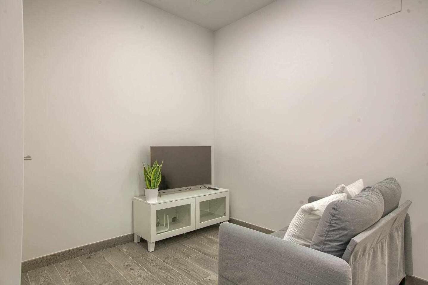 Apartamento Rina 2 *