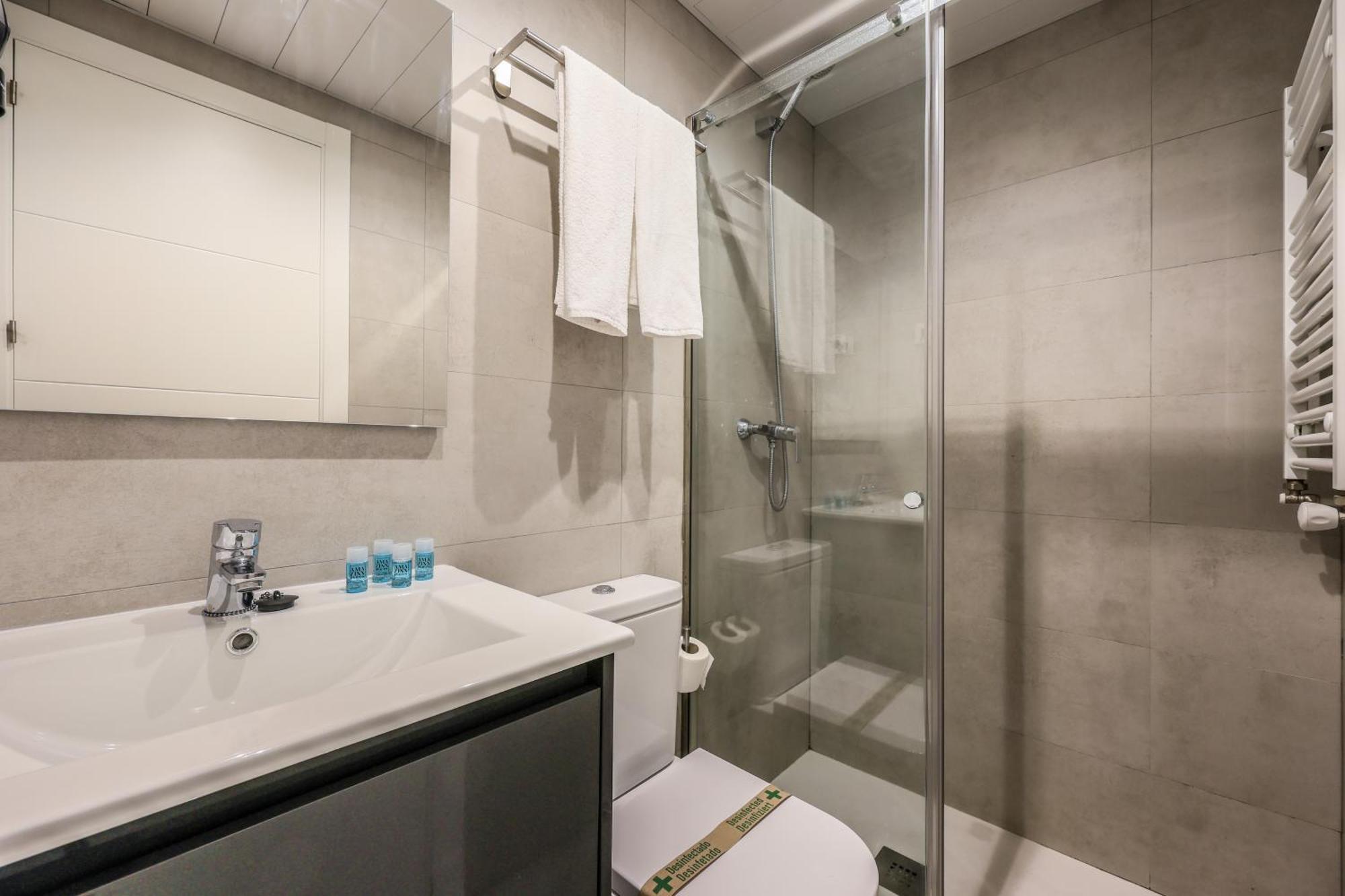 Amazinn Places Blasco De Garay 113 * Madrid