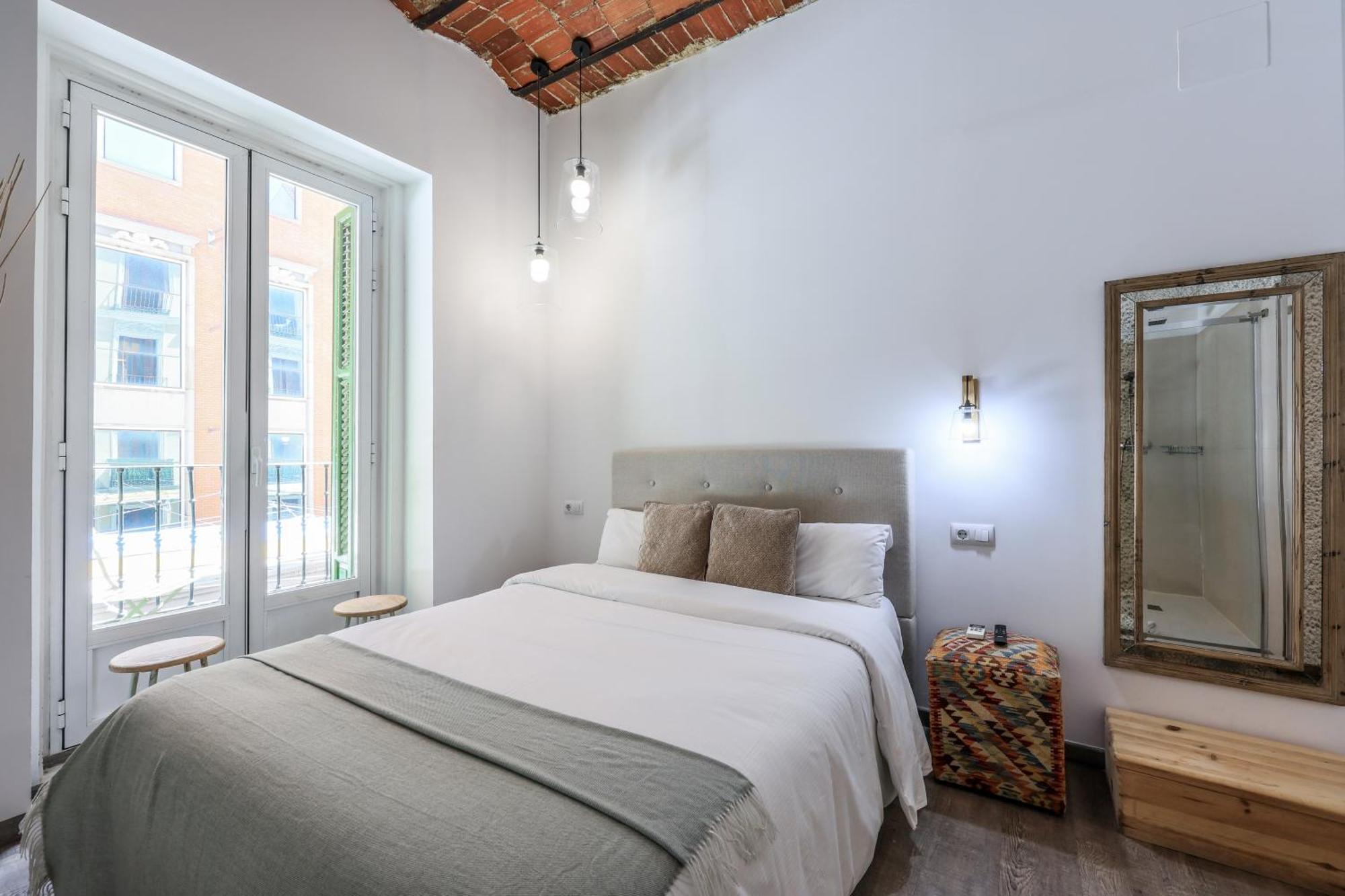Puerta Del Sol Economico Apartment *