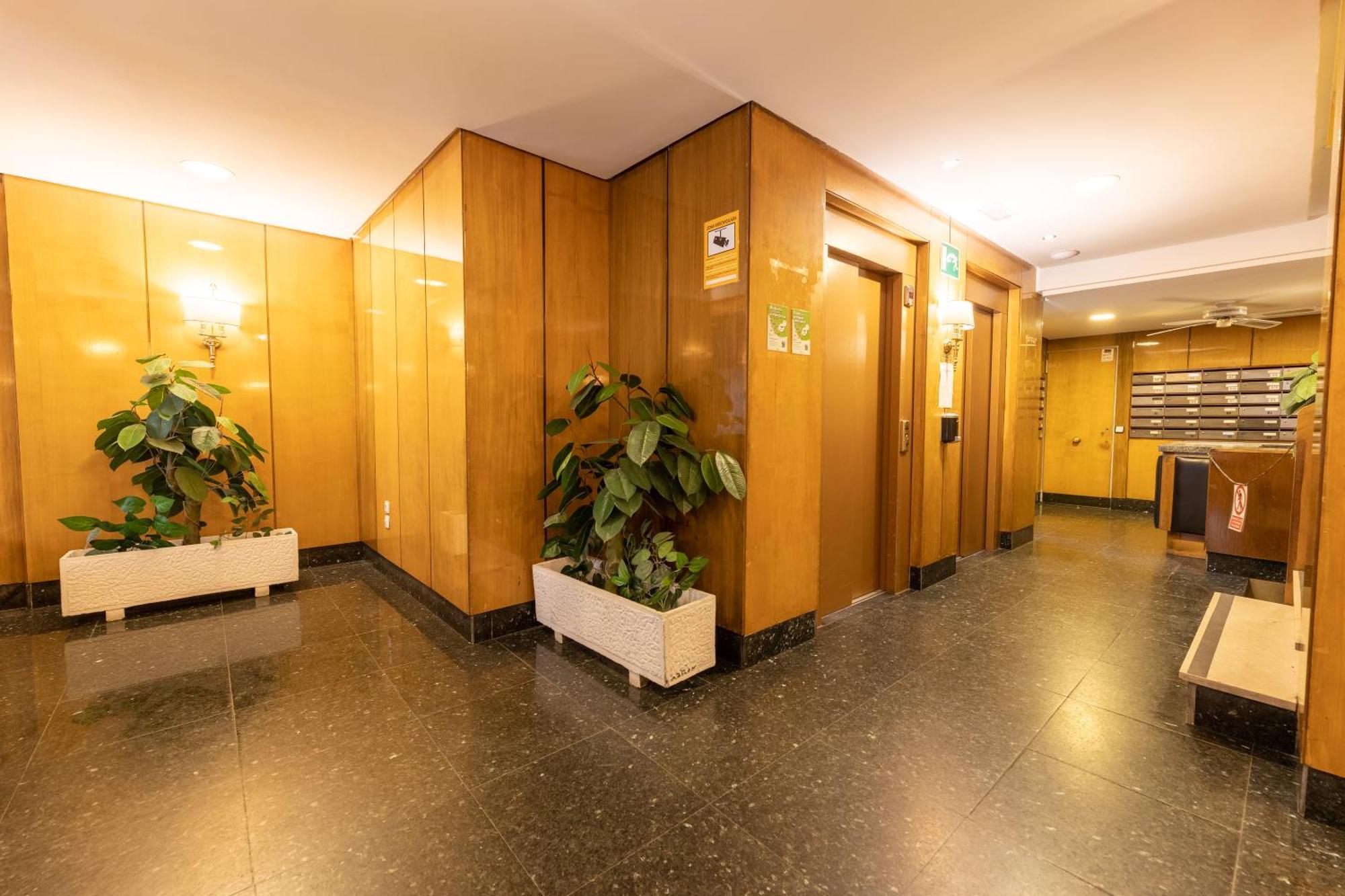 Apartamento Edificio Leganitos Xv Madri