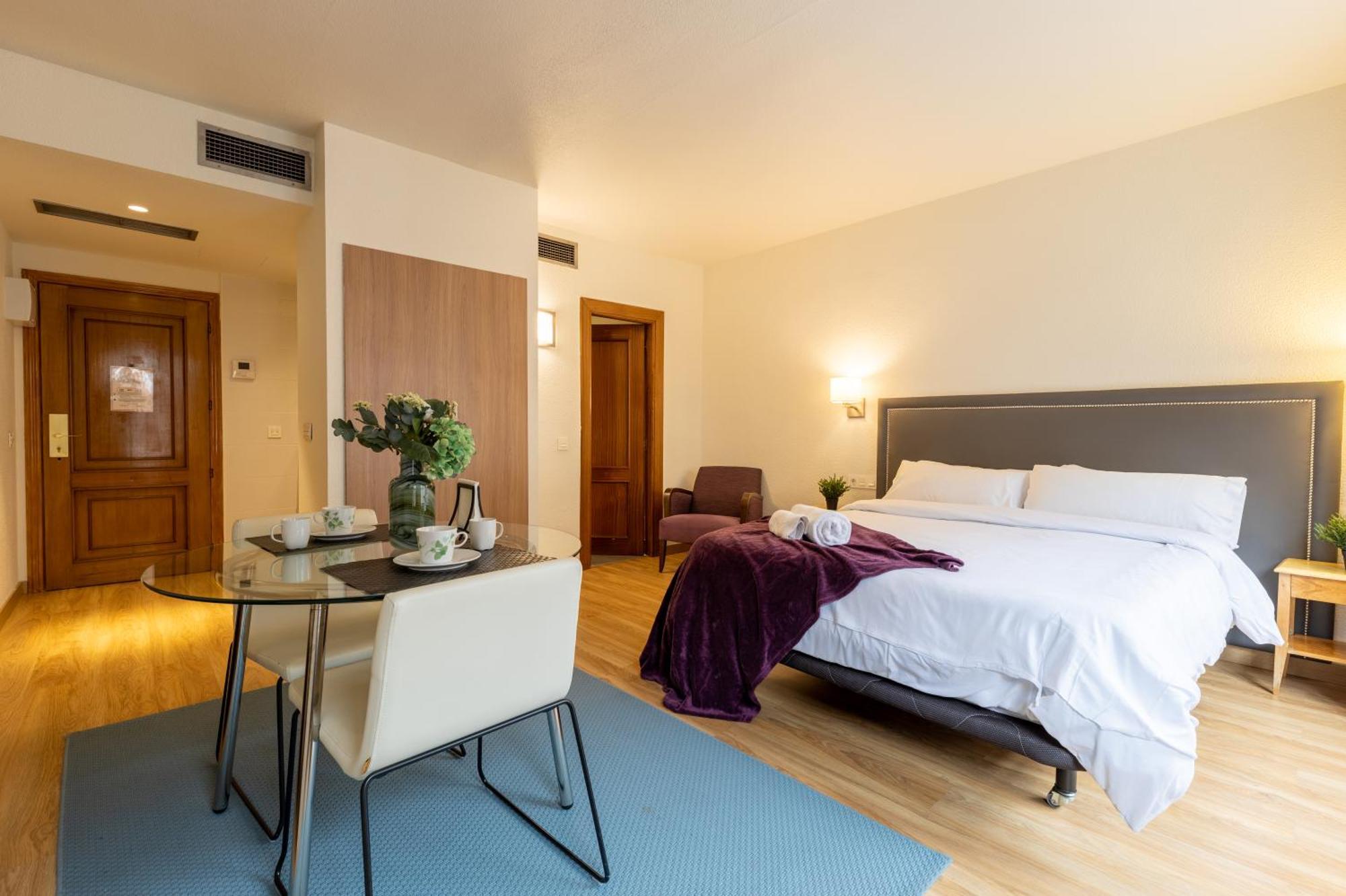 Edificio Leganitos Xv Apartment Madrid