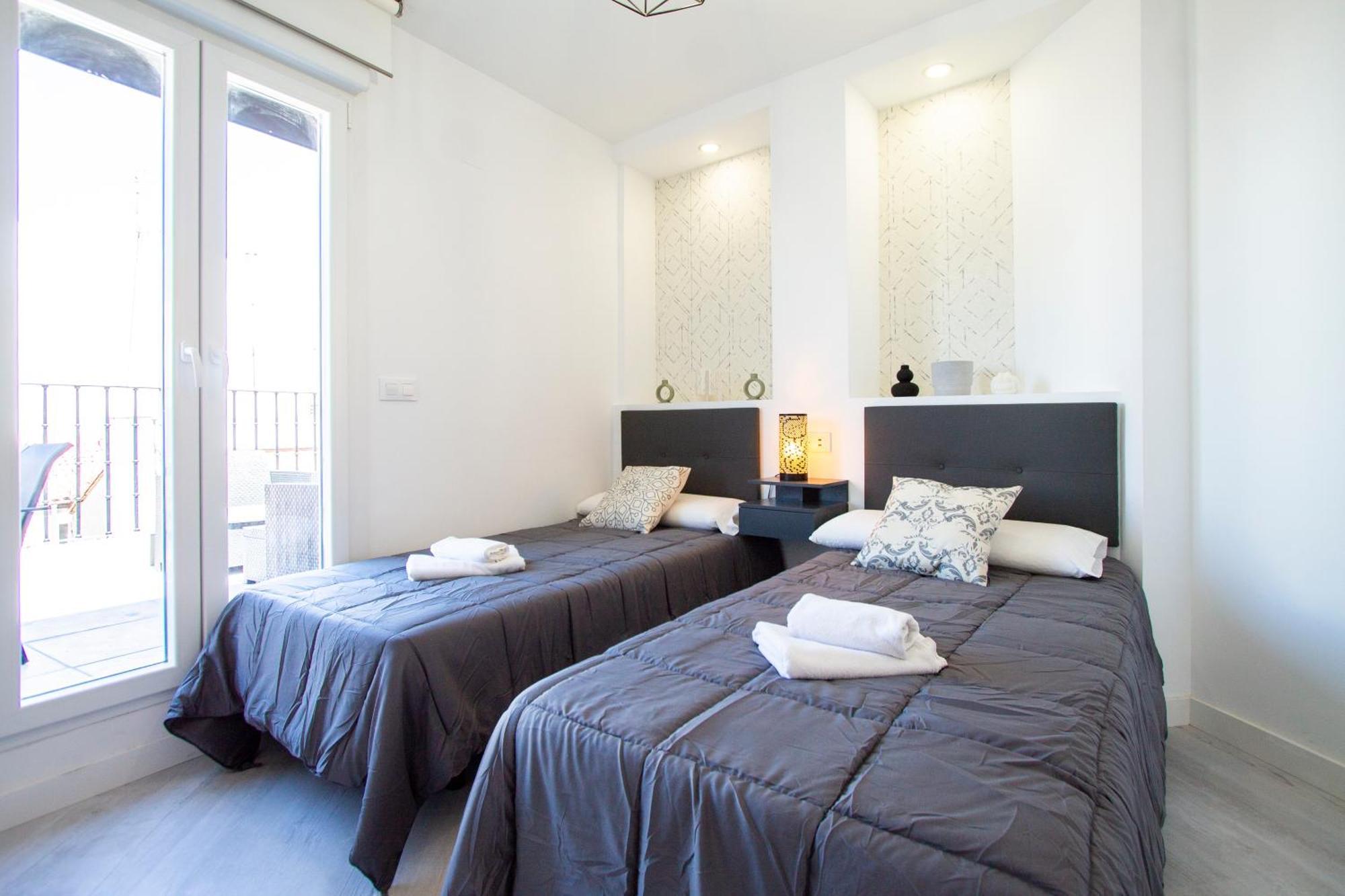 Apartment Cuatro Caminos *