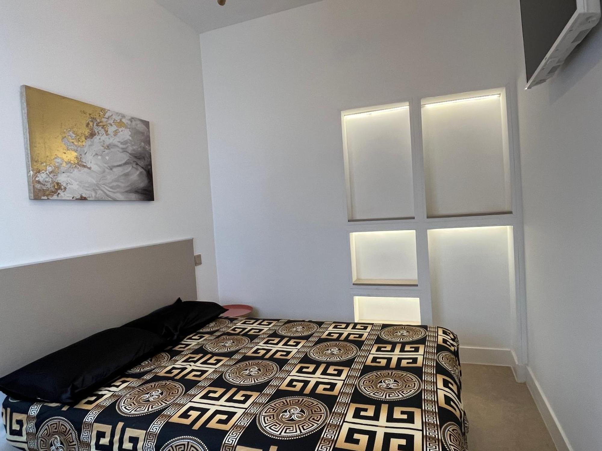 Loft4 Luxury Vacation Deluxe Plaza Mayor Apartment *