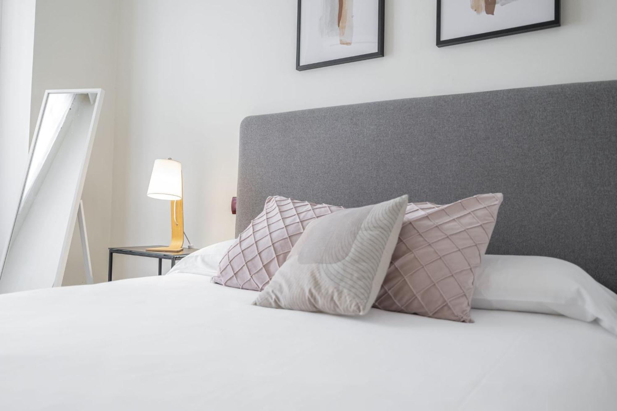 Apartment Brand New One Bedroom Located In Chueca Madrid