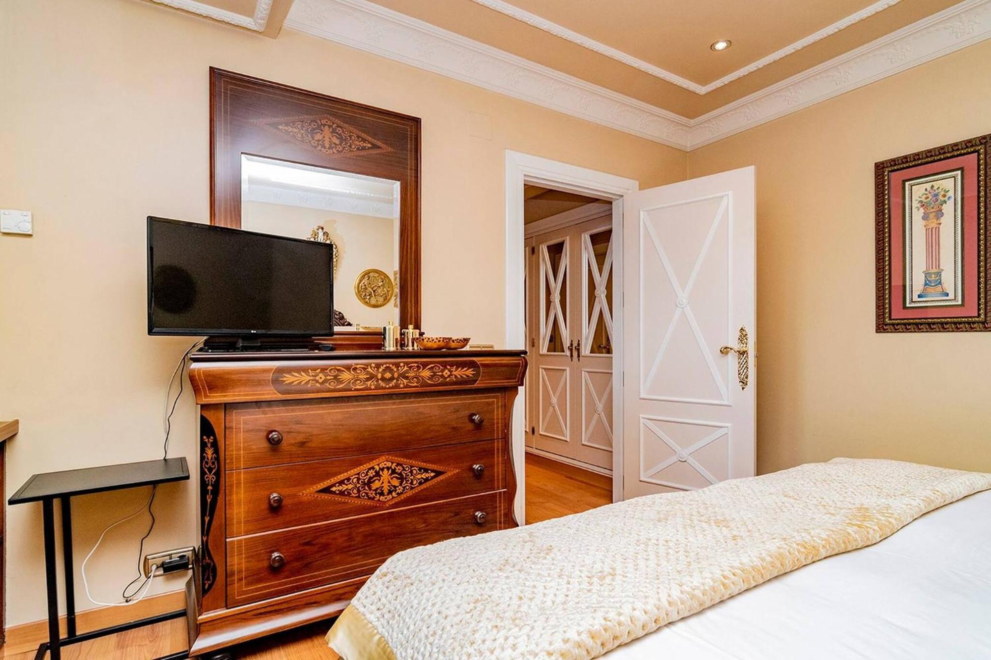 Apartment Colon Madrid