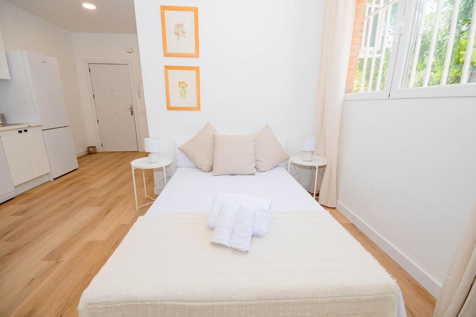 For Cozy And Charming 3-bedroom Temporal In Asr18 Apartment Madrid