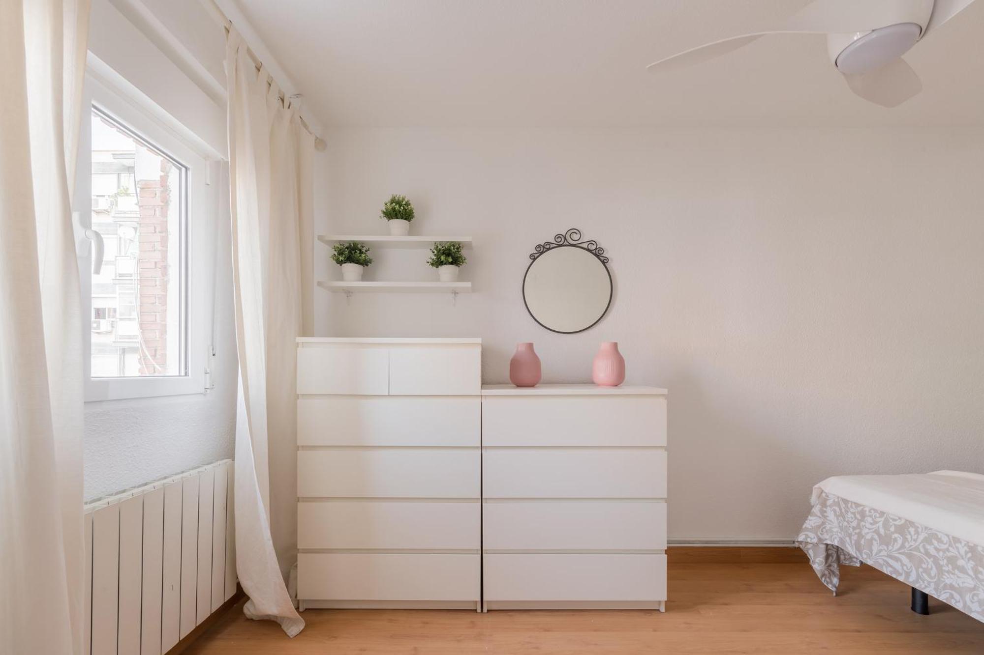 Apartamento Caja Magica Arrendamiento De Temporada Madrid