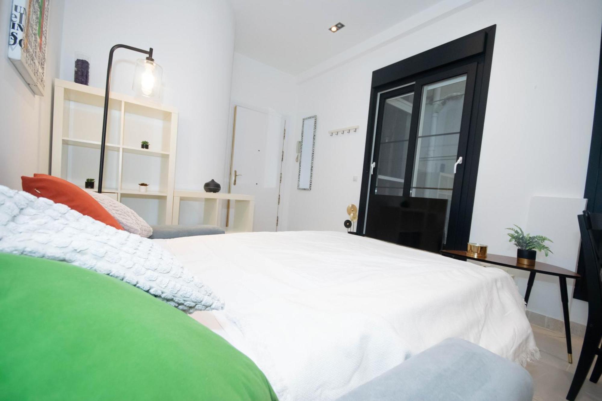 Apartment For Temporal Con Encanto En Malasana Min24 Madrid