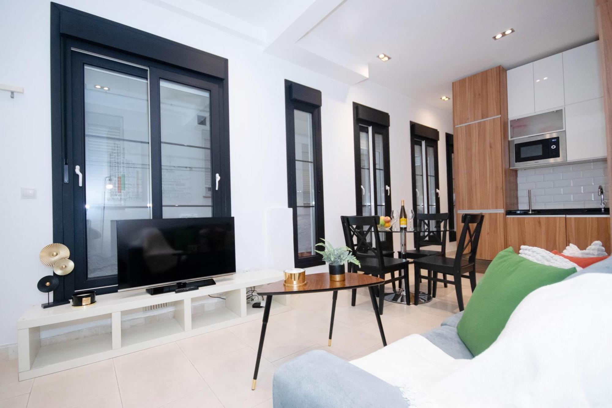 Apartment For Temporal Con Encanto En Malasana Min24