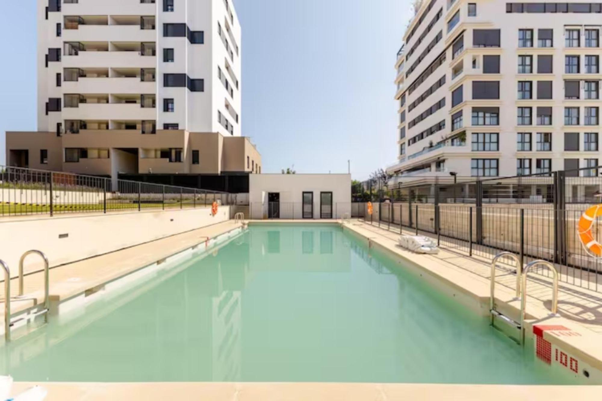 Lejlighed Piso Climatizado Y Parking *