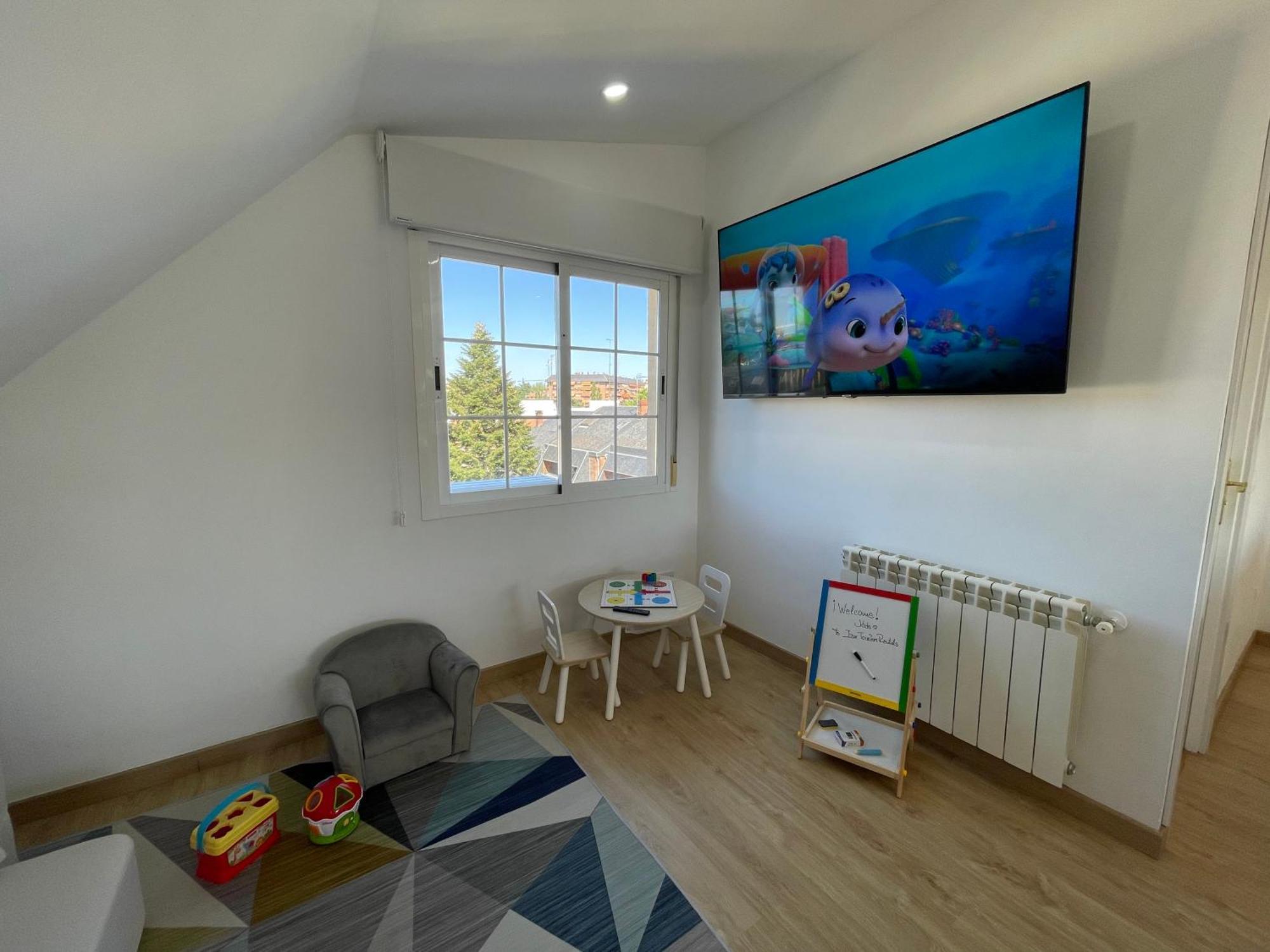 Moderna Casa De Lujo Con Jacuzzi En El Jardin Ferienhaus *