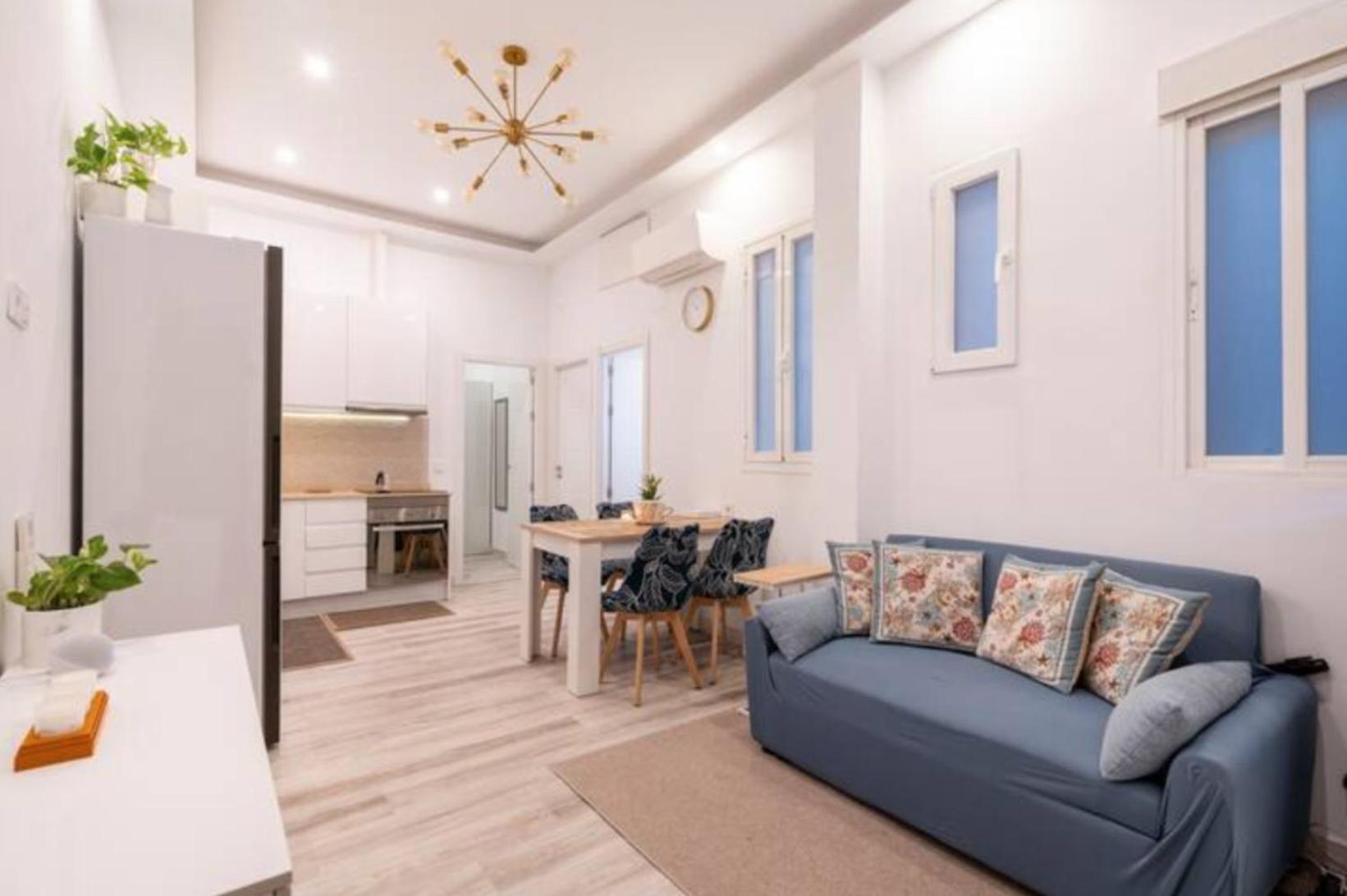 Bedroom Center *