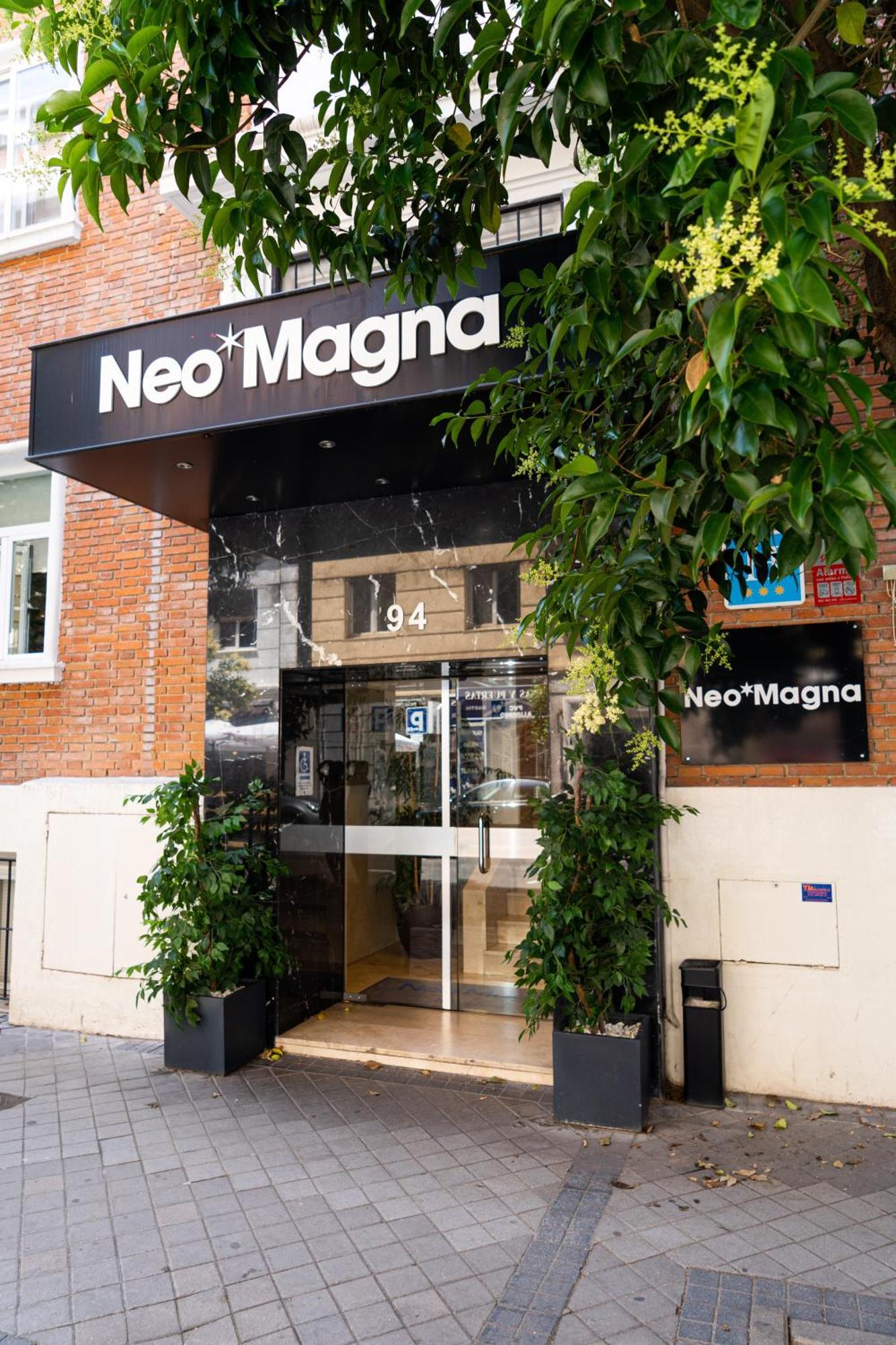 Neomagna 3*