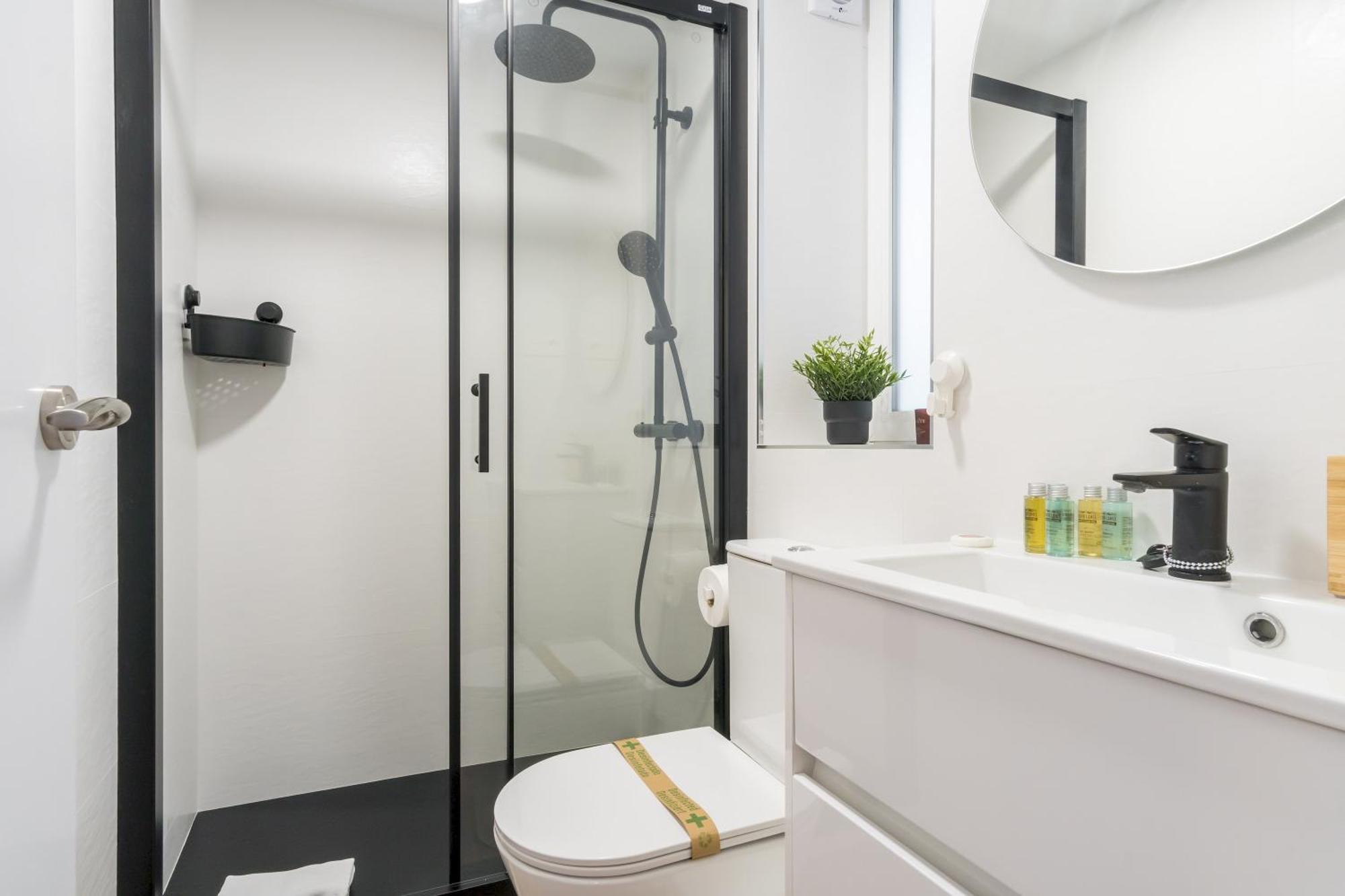 Modern And Cozy- 1 Bedroom 1 Bathroom -lavapies Apartment *