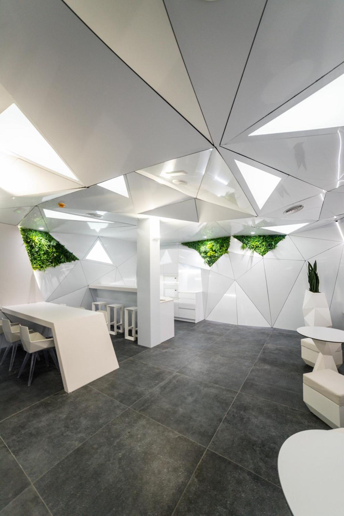 Optimi Capsule hotel Madrid