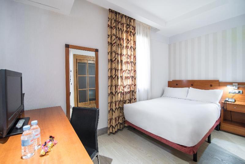 Petit Palace Preciados 3* Madri