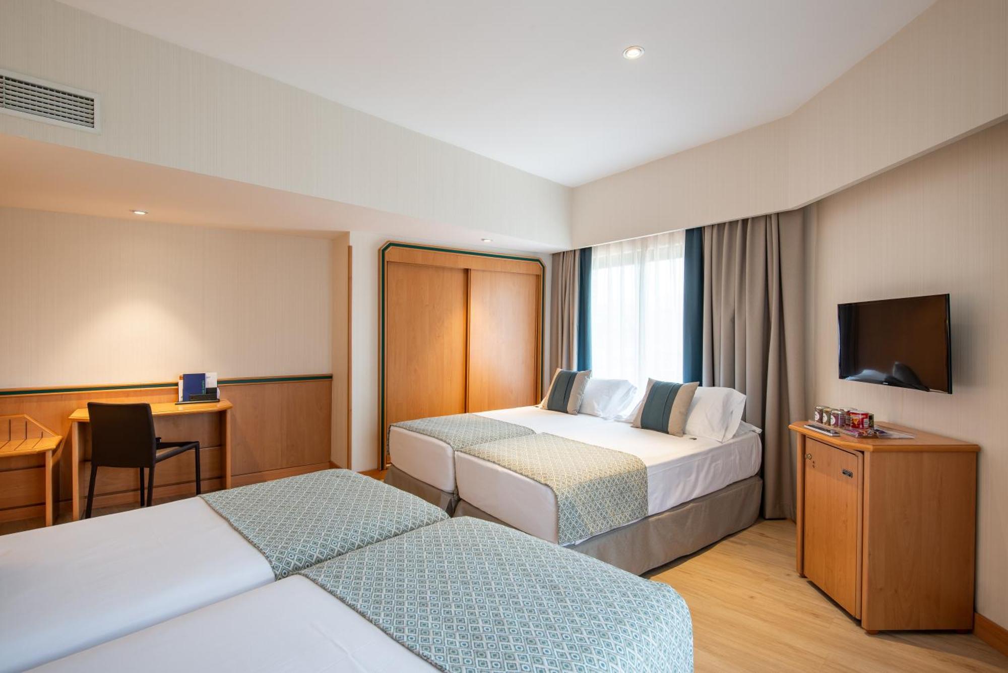 Hotel Praga 4*