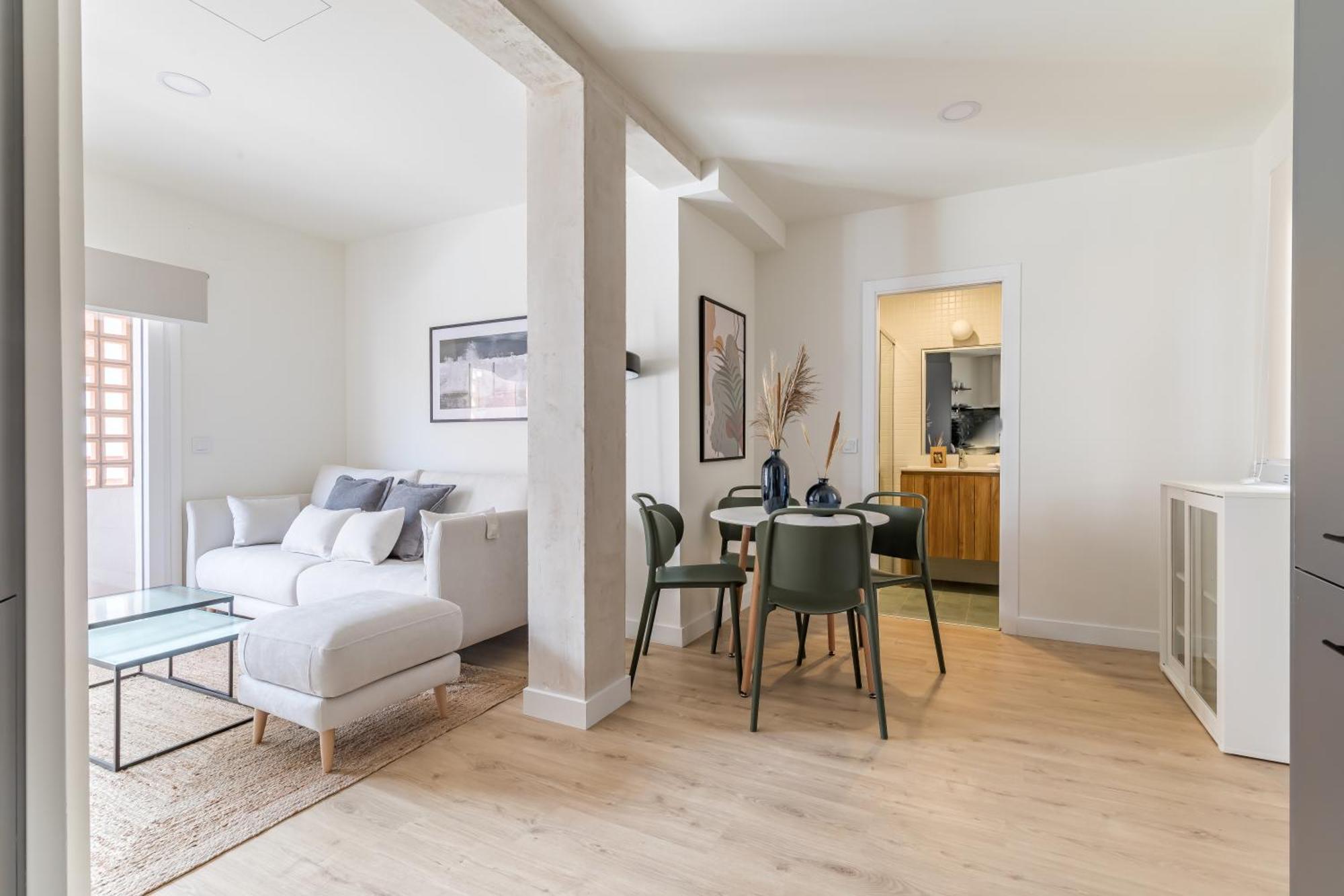 Caterina Plaza Castilla Apartment