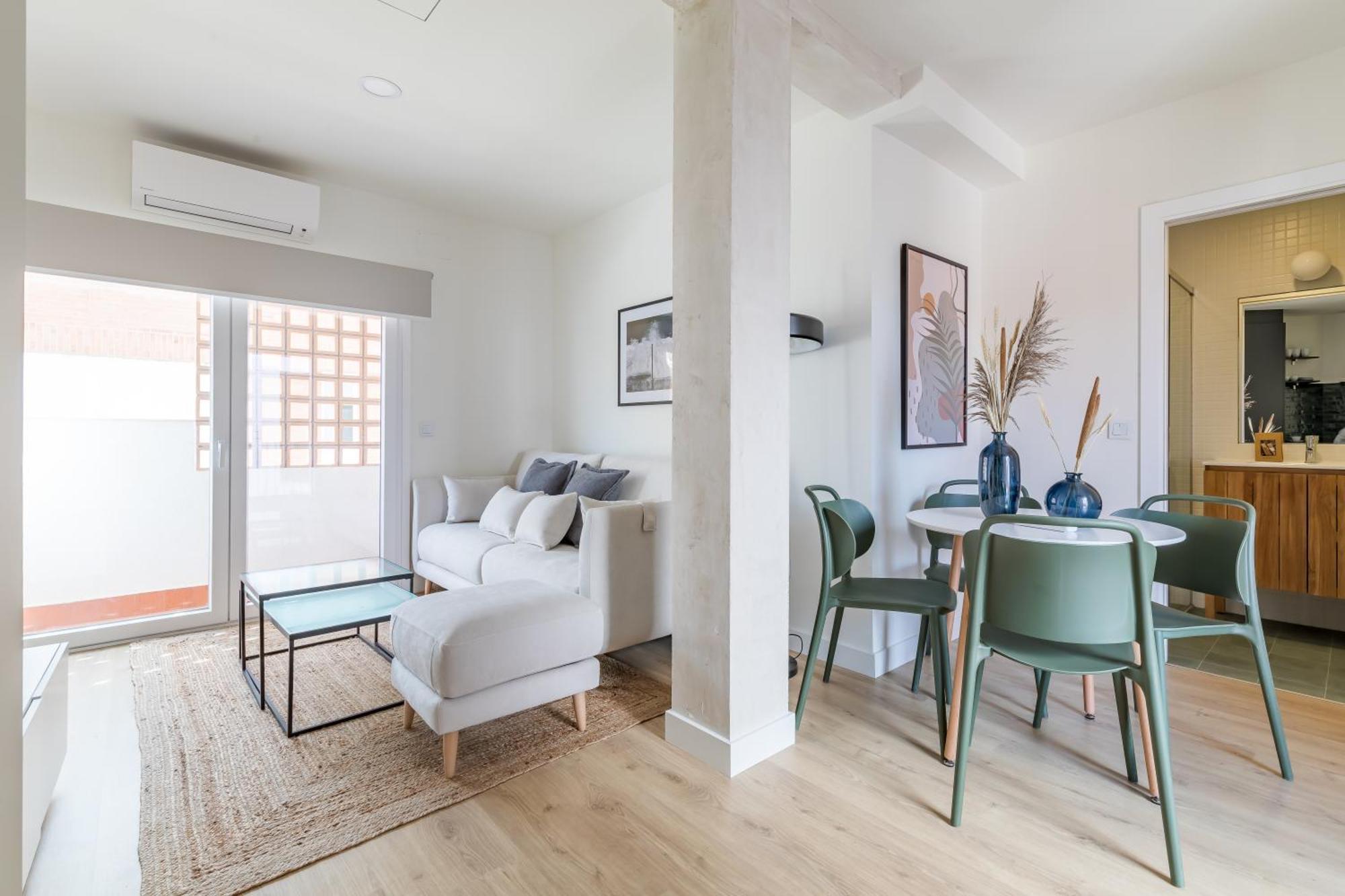 Caterina Plaza Castilla Apartment *