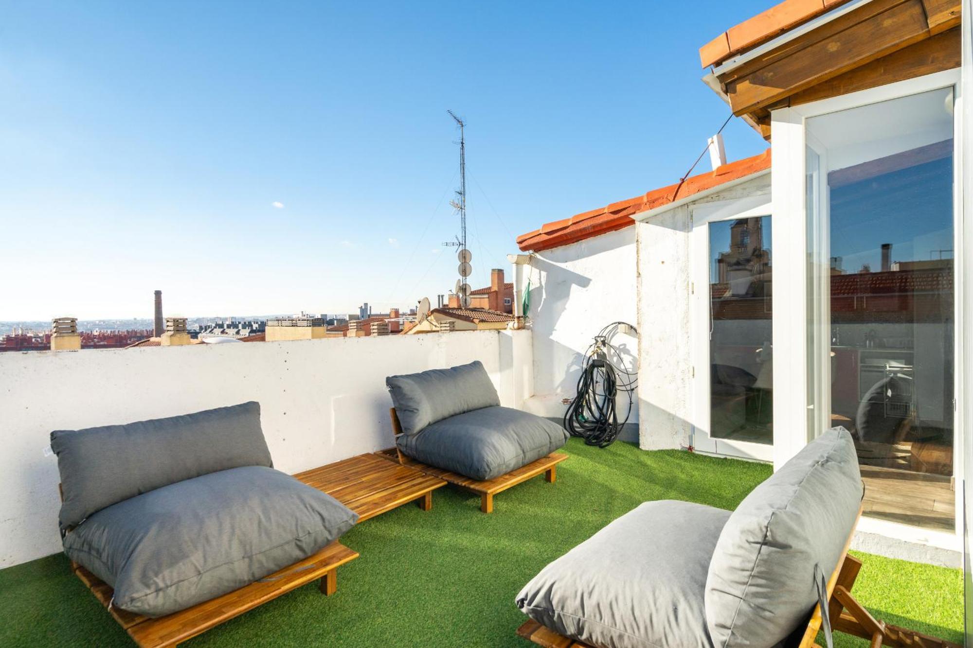 Atico Con Terraza En Lavapies *