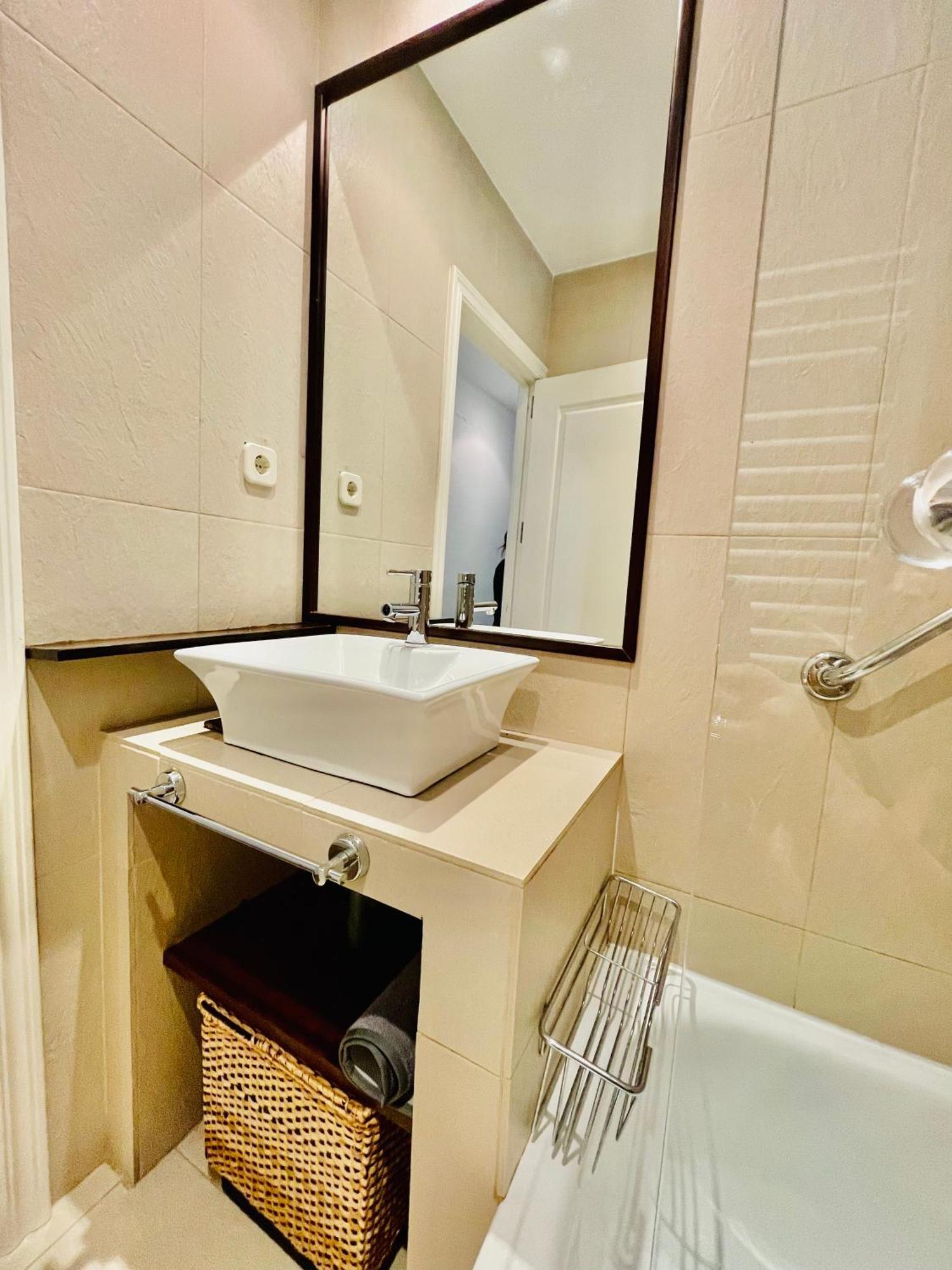 Apartment Cuatro Torres, Apto 2 *