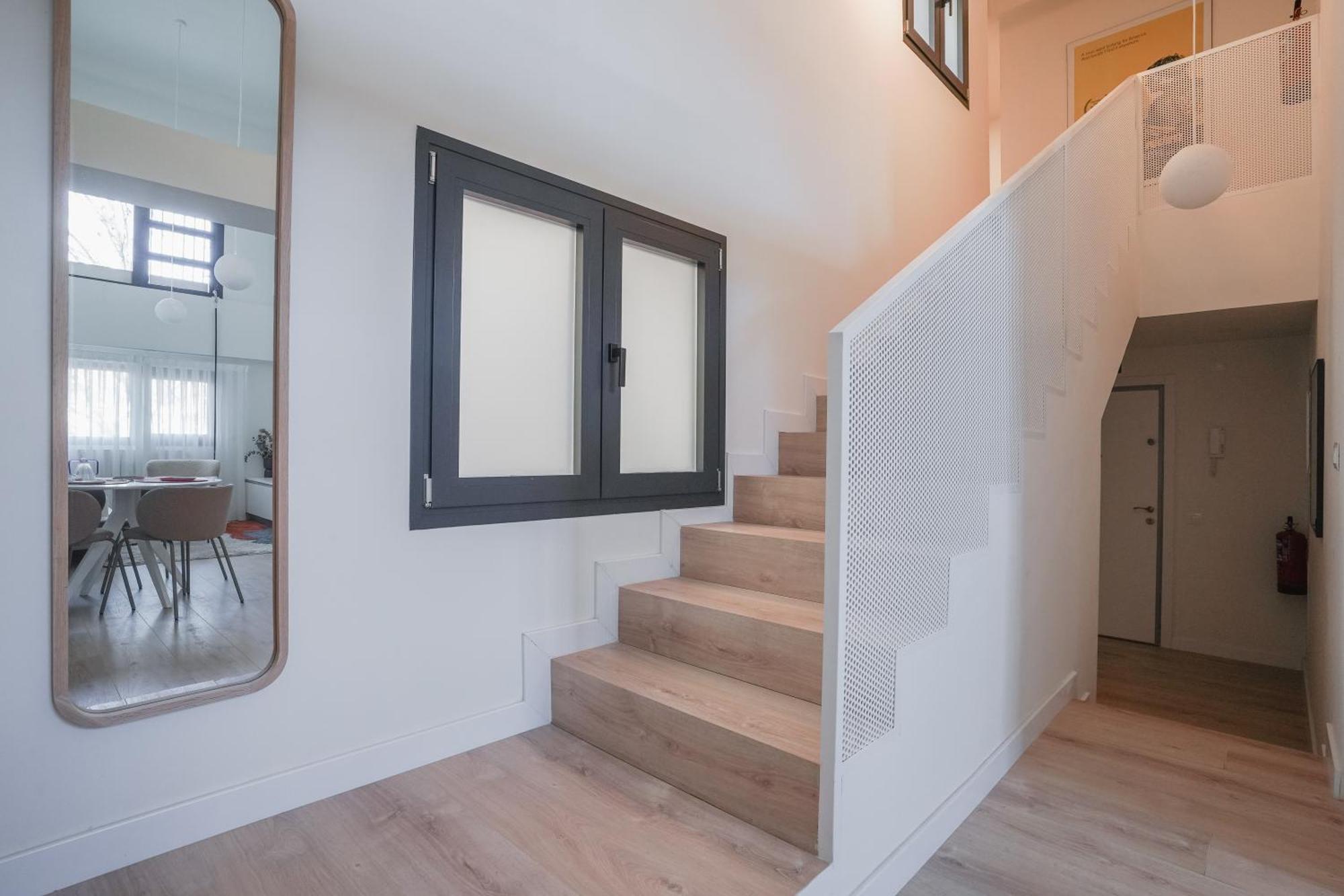 Modern Duplex-2bedrooms 2bathrooms-ventas * Madrid