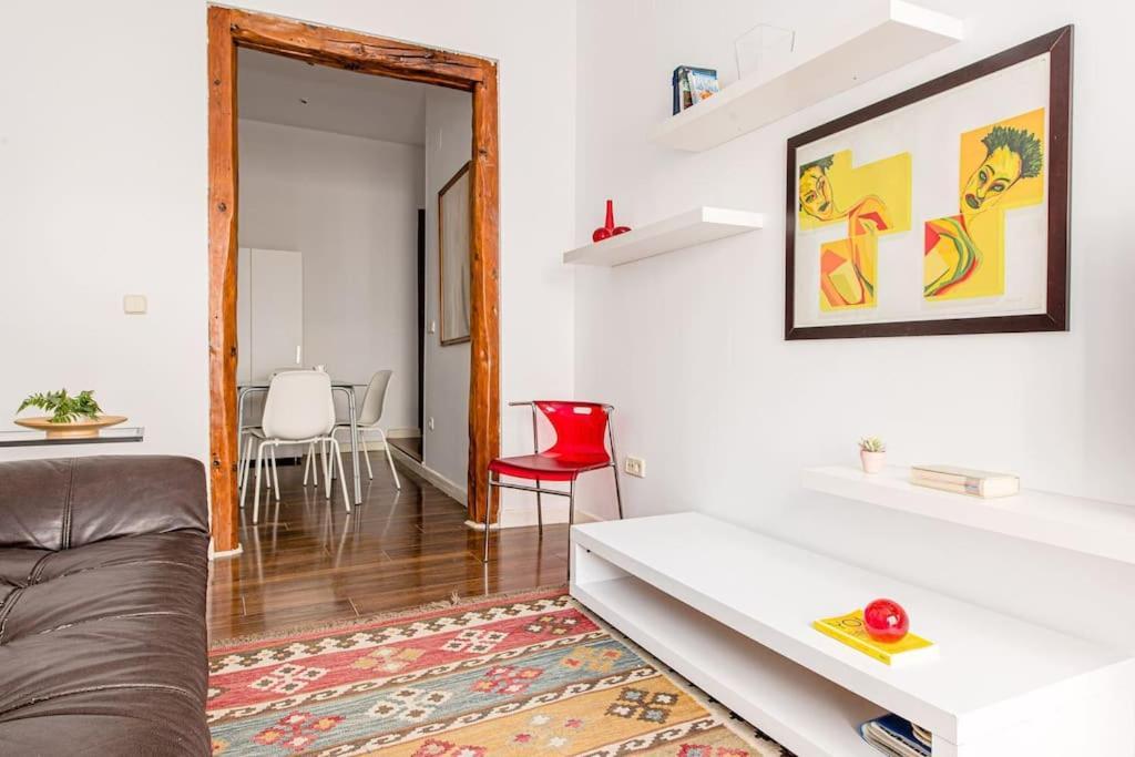 Flat Next To The Paseo Del Prado With Balcony - A5 Madrid