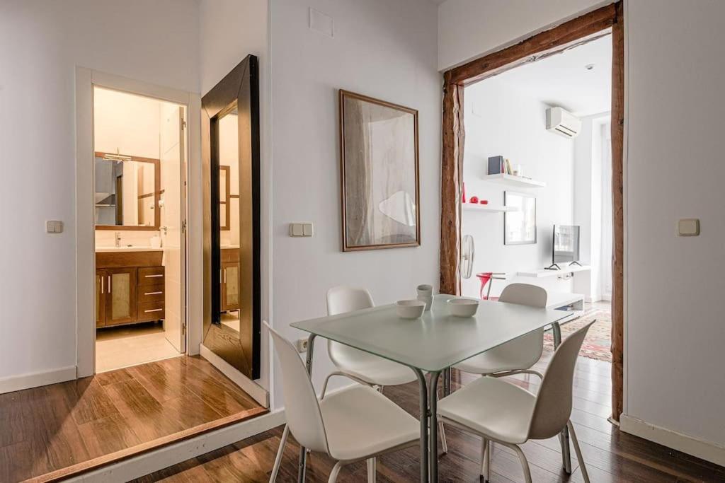 Flat Next To The Paseo Del Prado With Balcony - A5 * Madrid