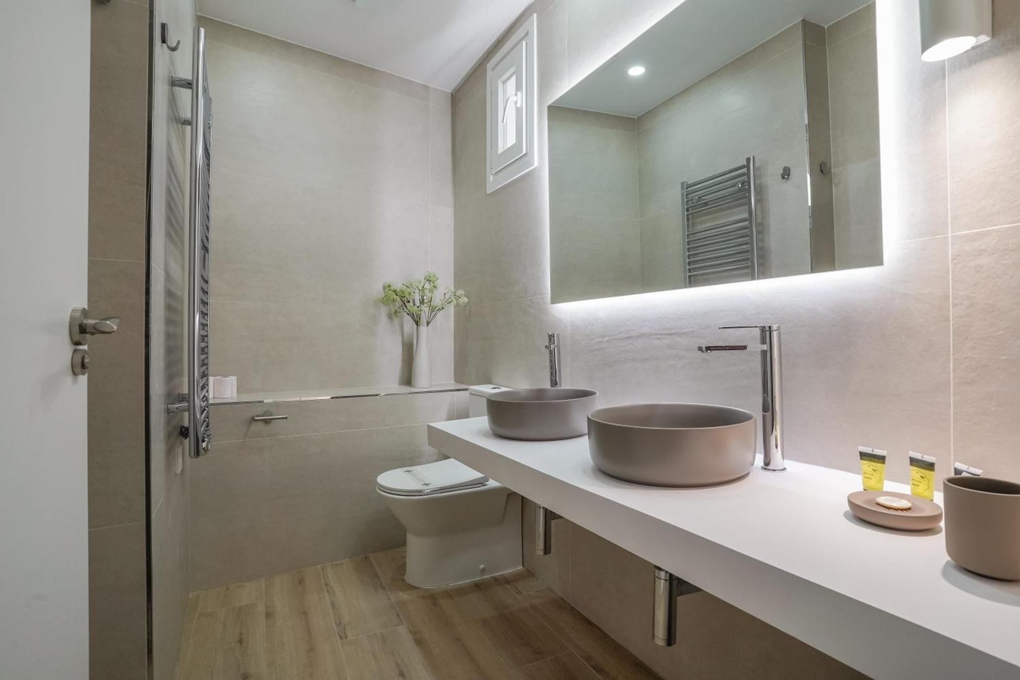 Modern Duplex-3bedrooms 3bathrooms-lavapies Madrid
