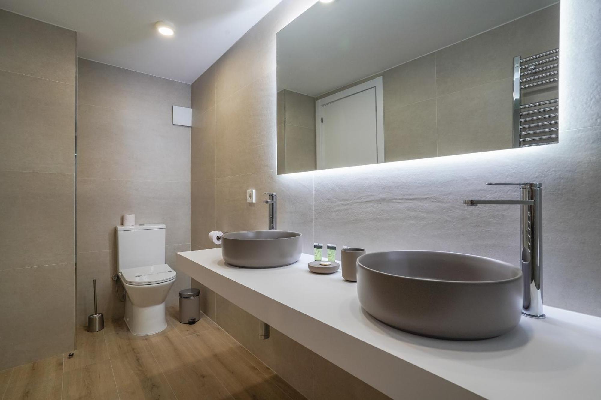 Modern Duplex-3bedrooms 3bathrooms-lavapies *