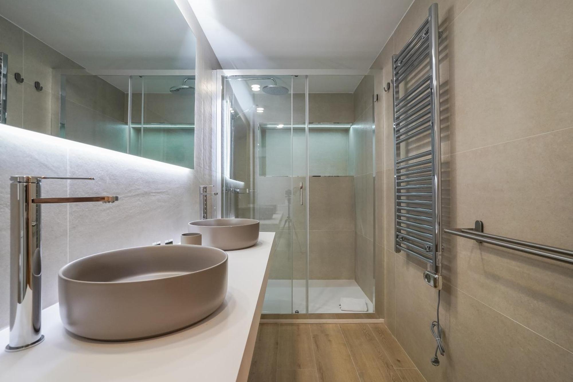 Modern Duplex-3bedrooms 3bathrooms-lavapies *